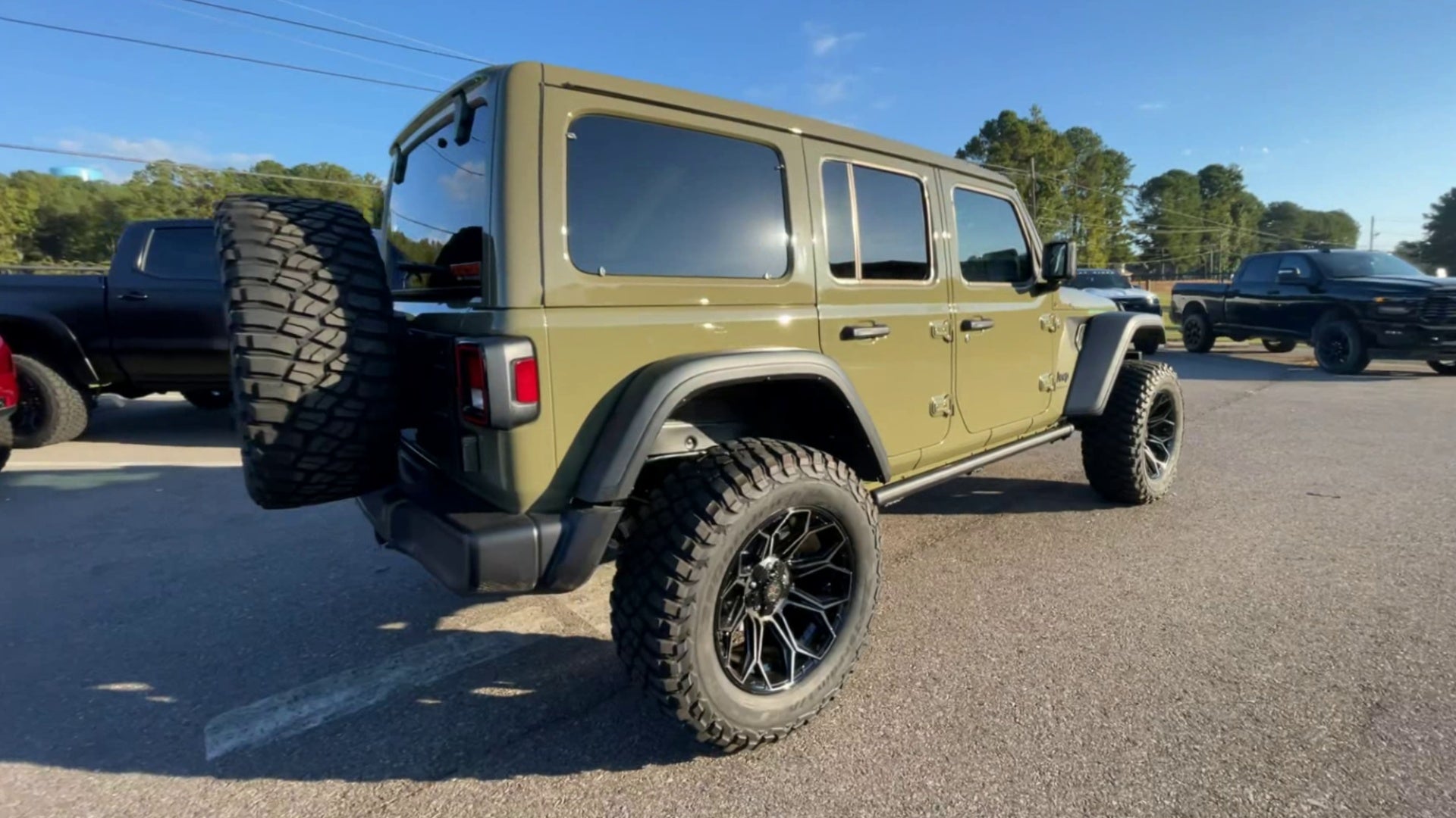 Vehicle Image 8