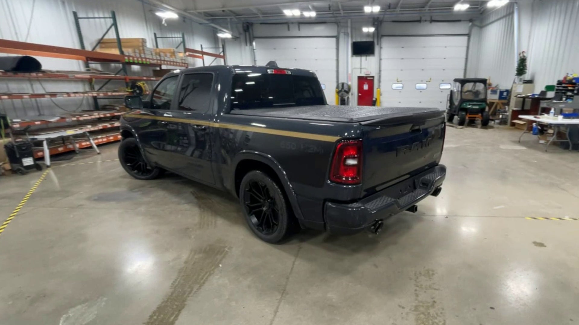 Vehicle Image 8