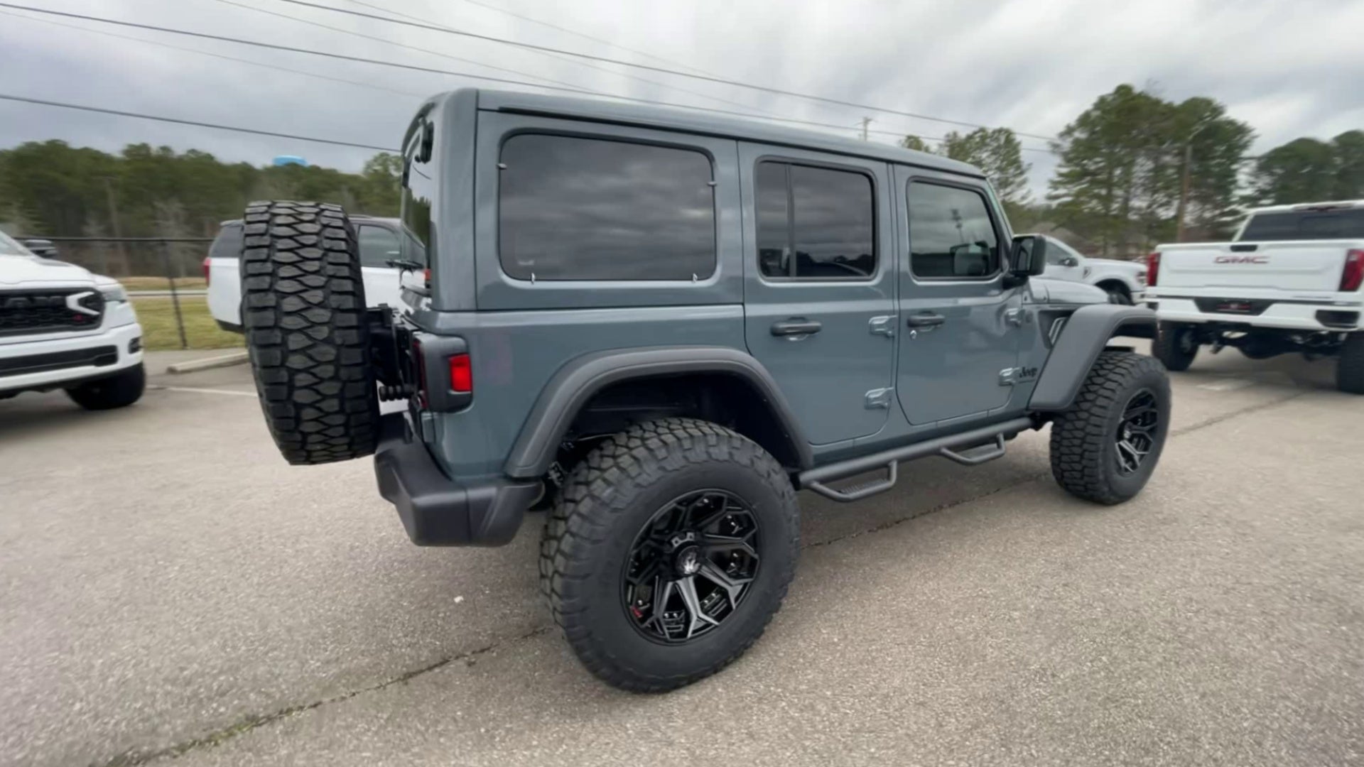 Vehicle Image 8