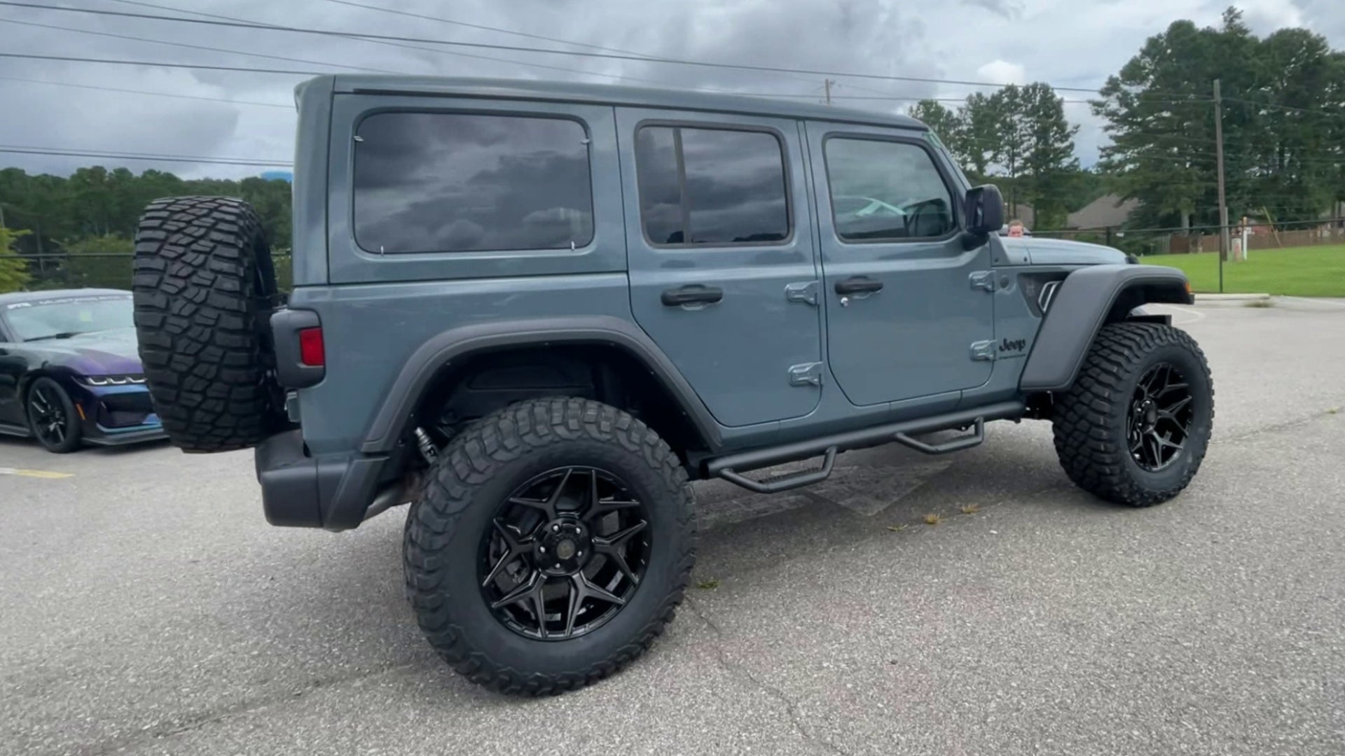 Vehicle Image 8