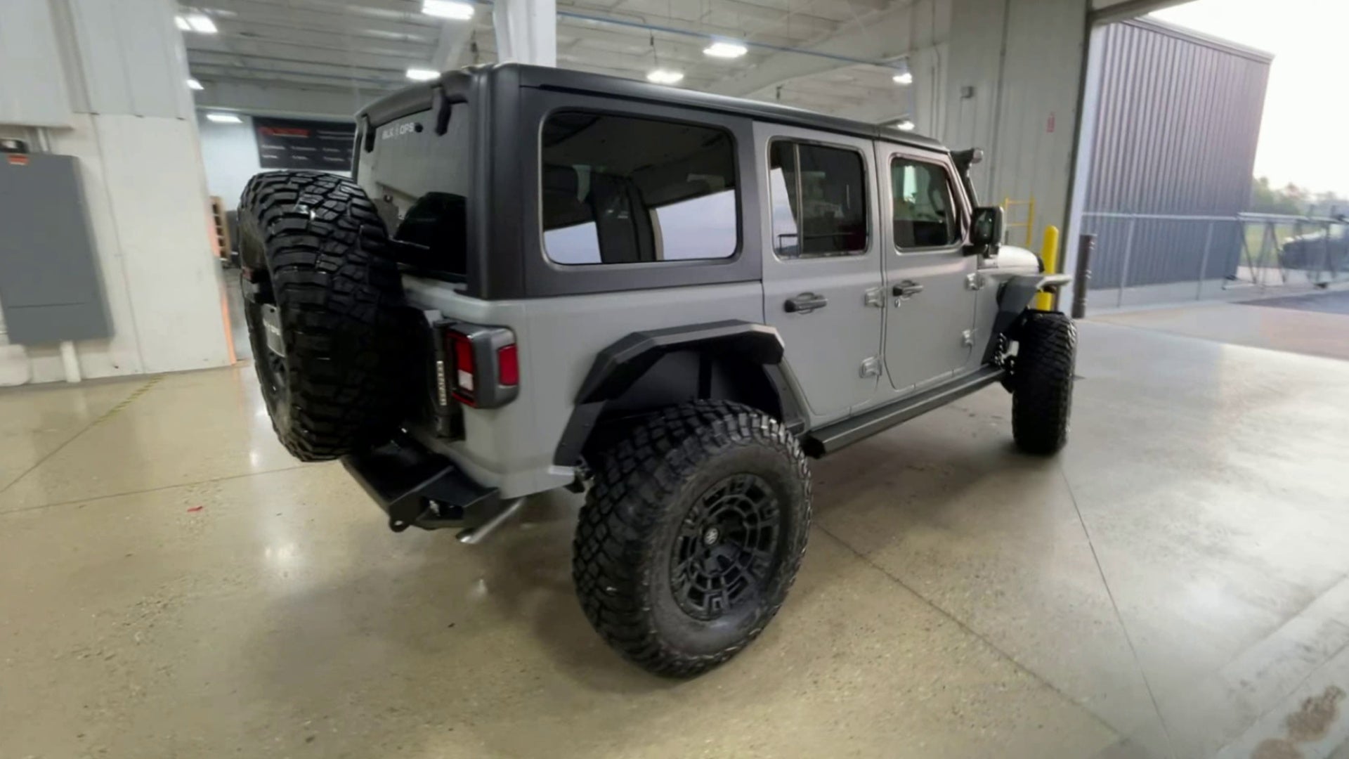 Vehicle Image 8