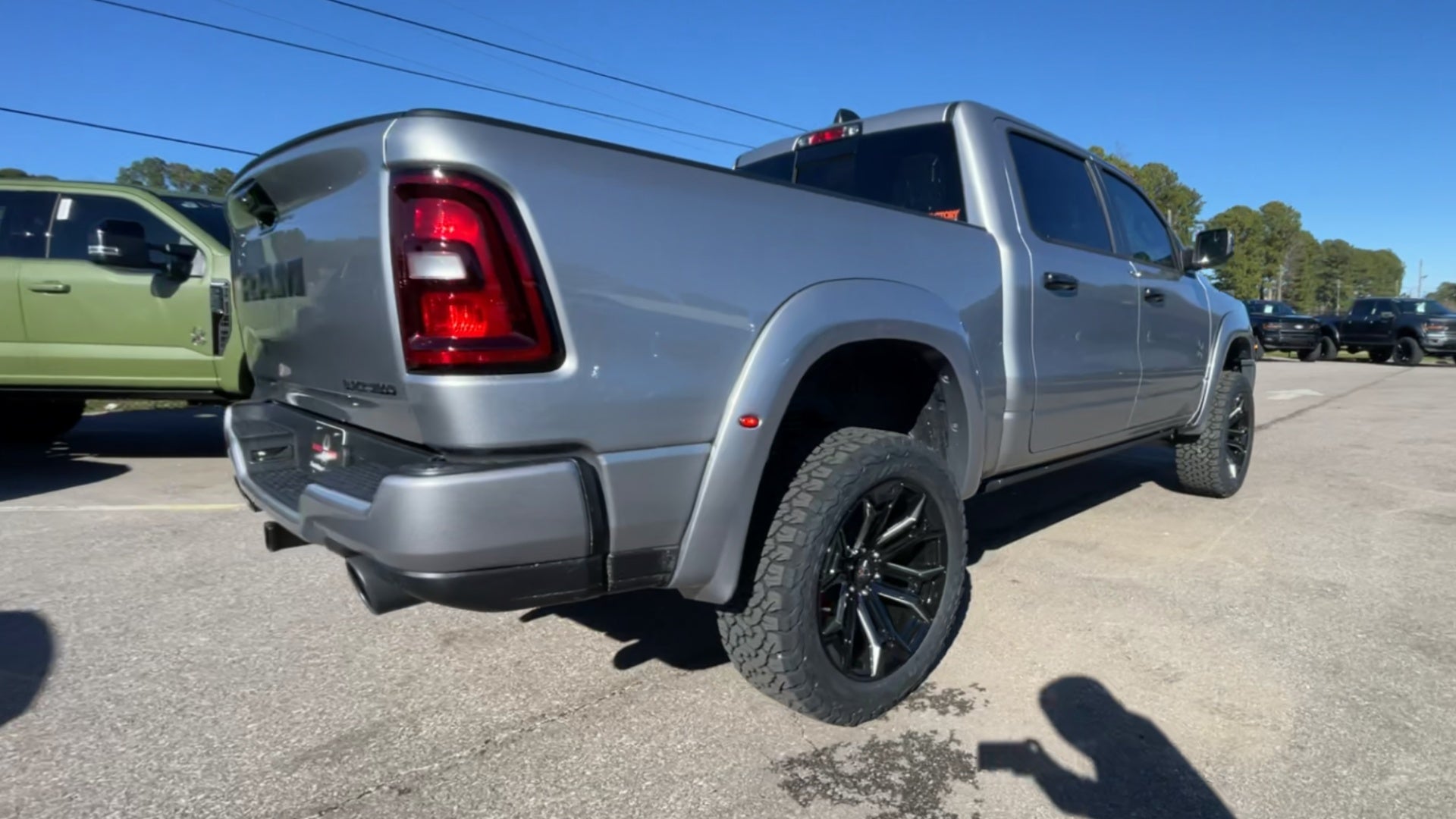 Vehicle Image 8