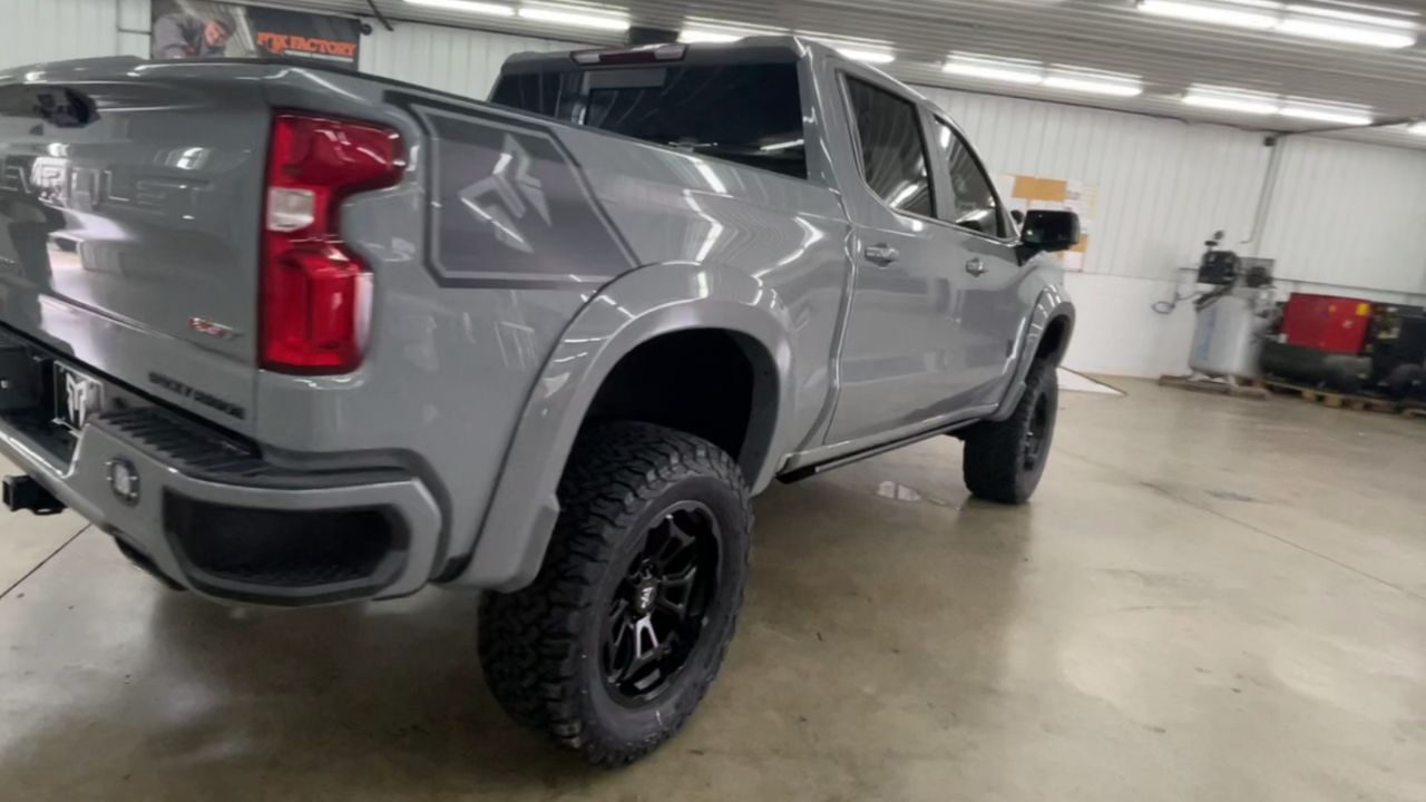 Vehicle Image 8