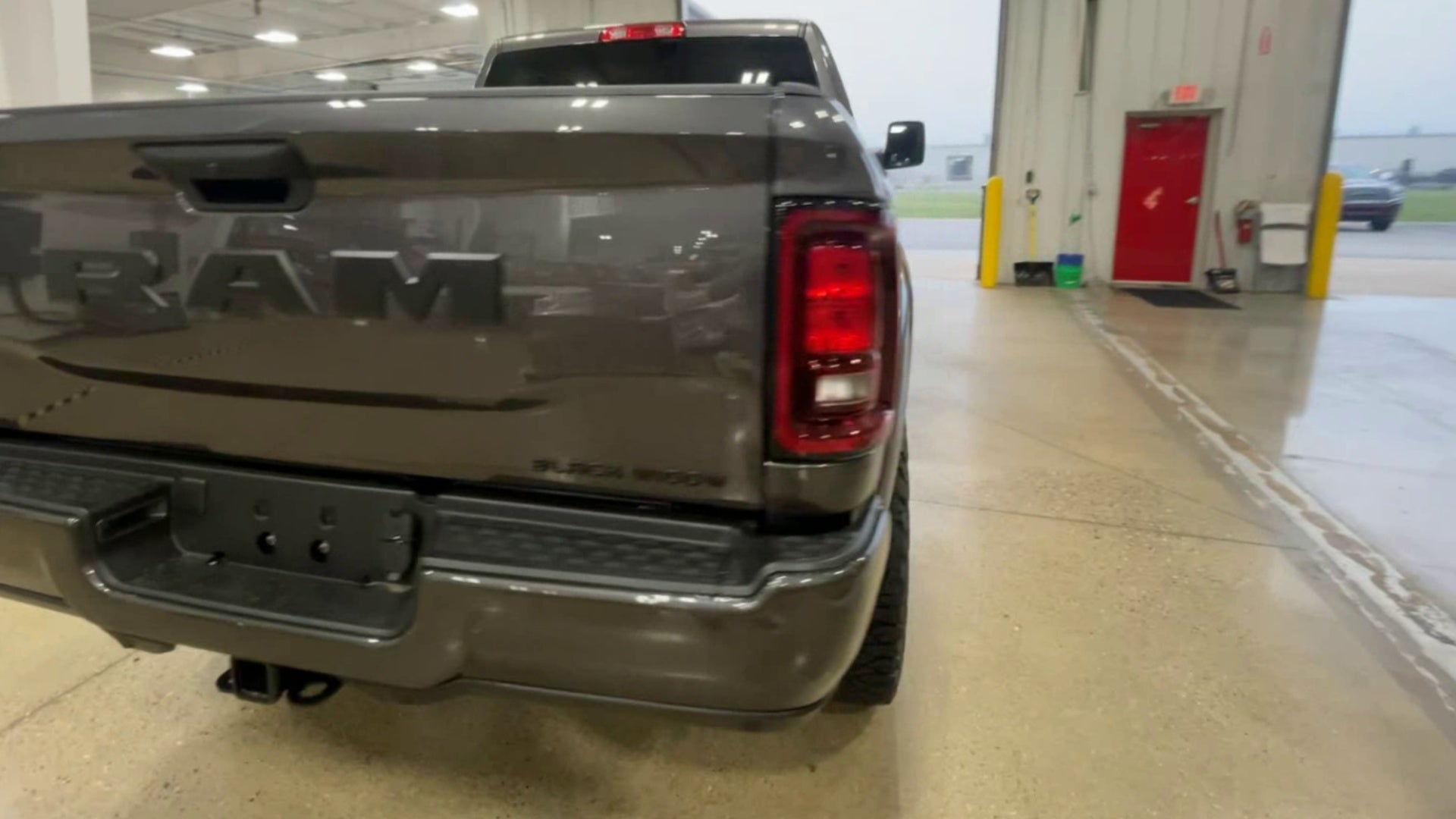 Vehicle Image 8