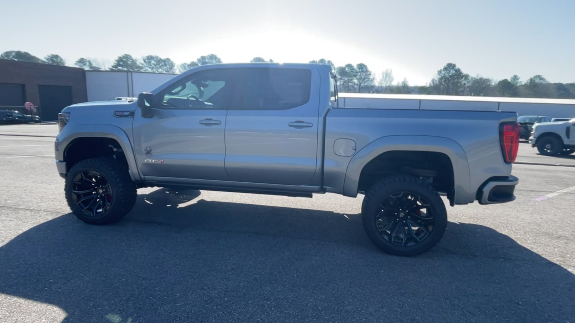 Vehicle Image 8