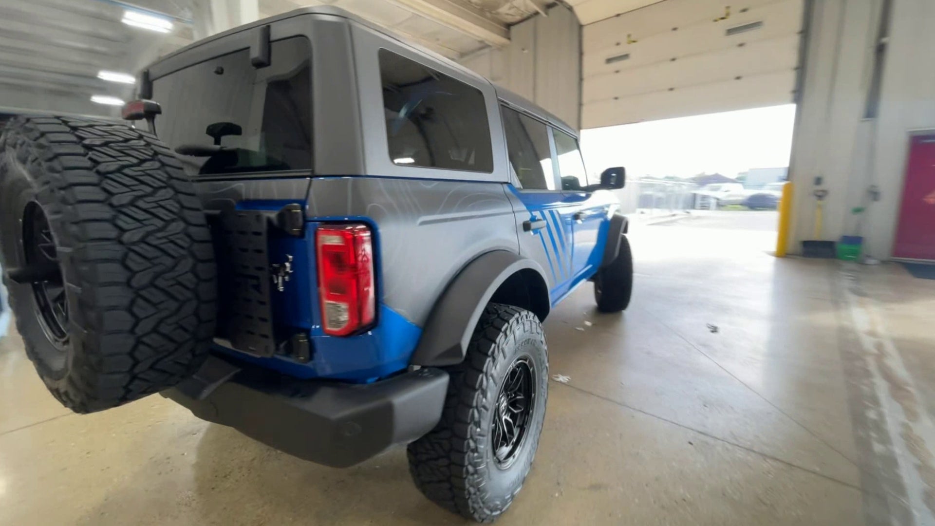 Vehicle Image 8