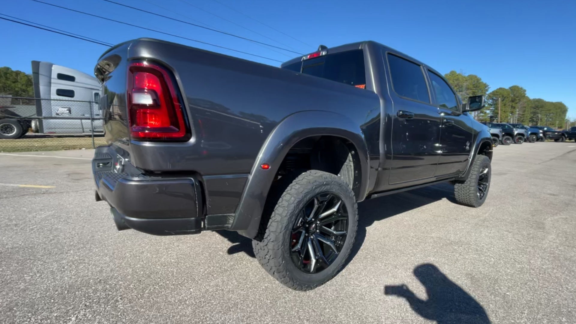 Vehicle Image 8