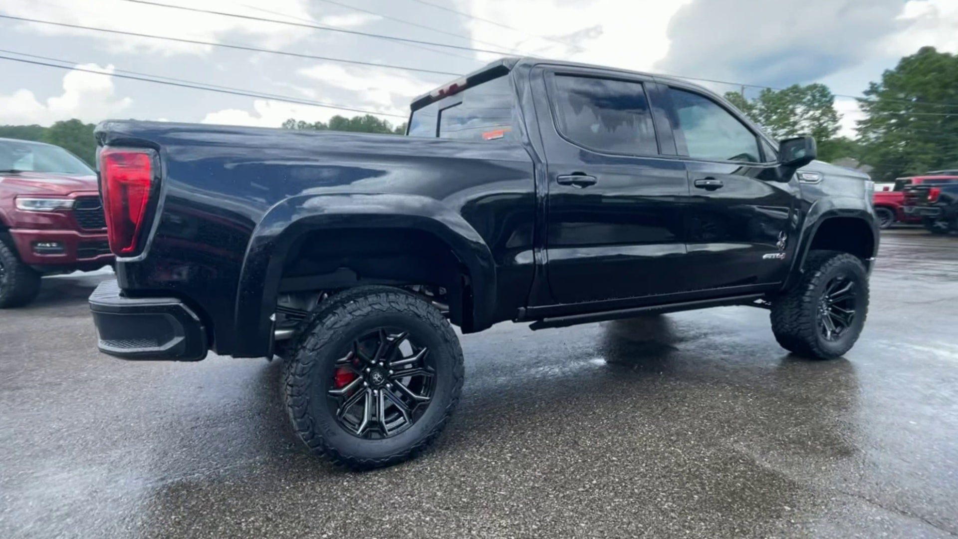 Vehicle Image 8