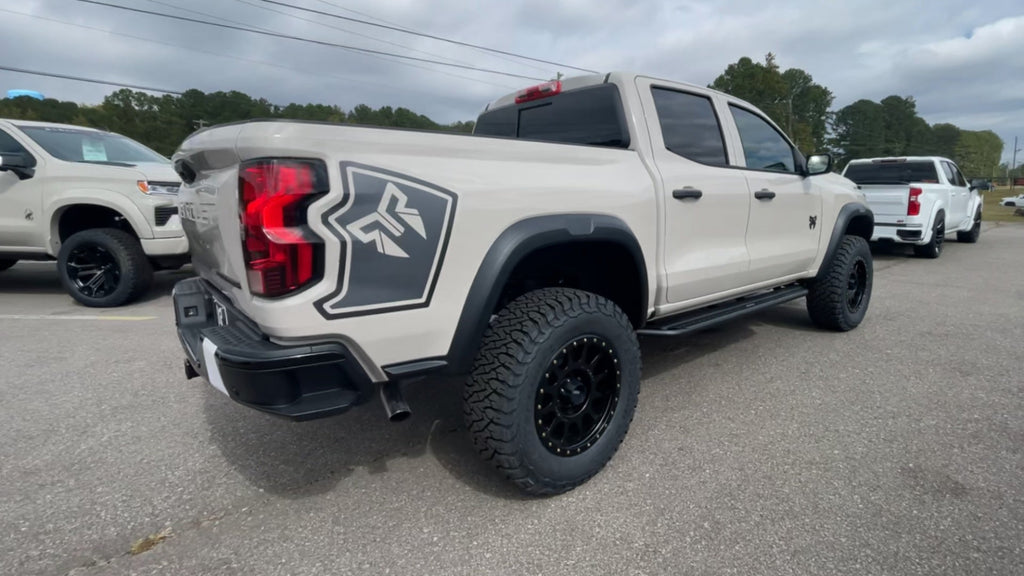 Vehicle Image 8