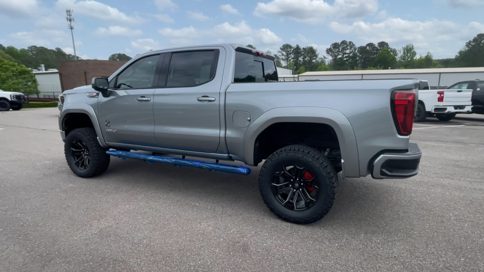Vehicle Image 8