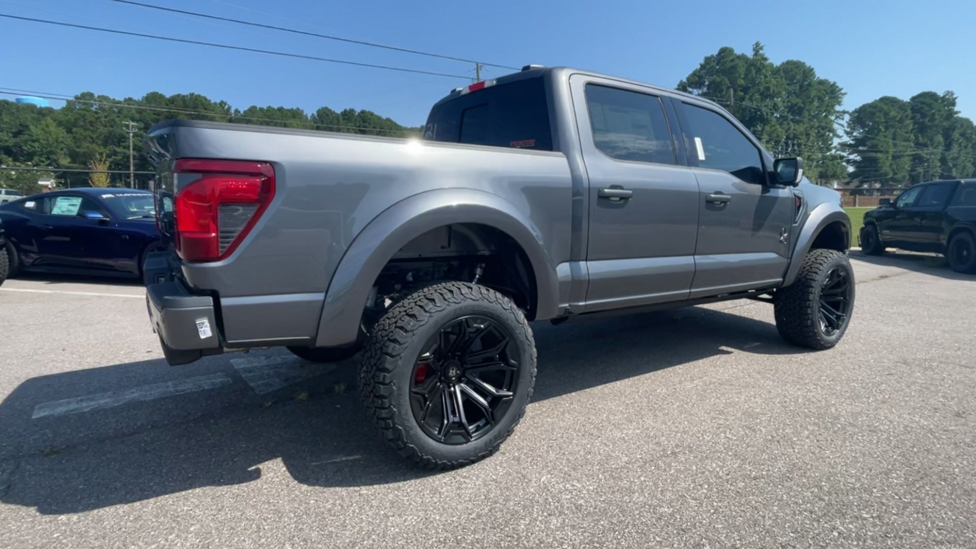 Vehicle Image 8