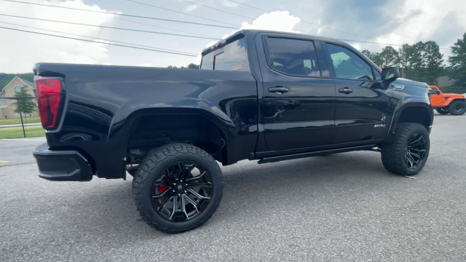 Vehicle Image 8