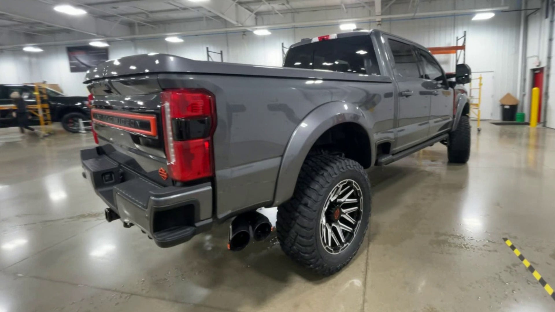 Vehicle Image 8
