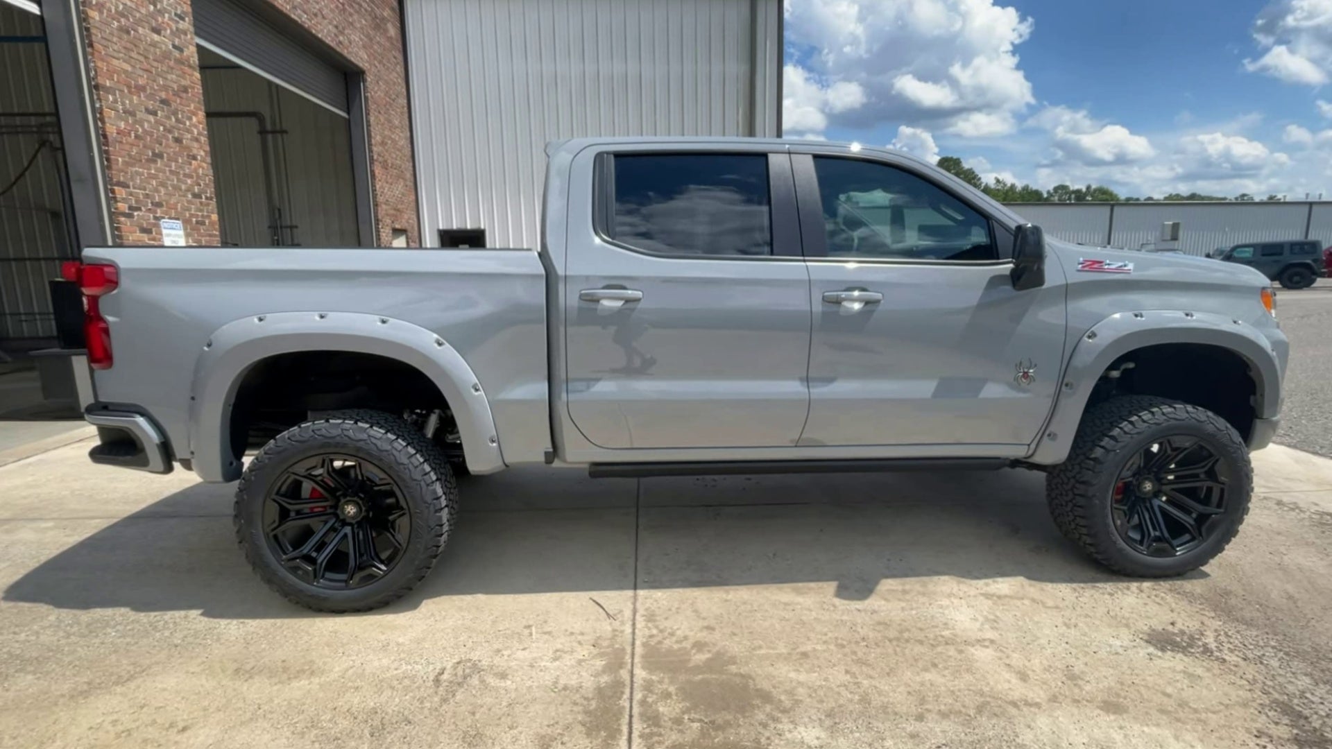 Vehicle Image 8