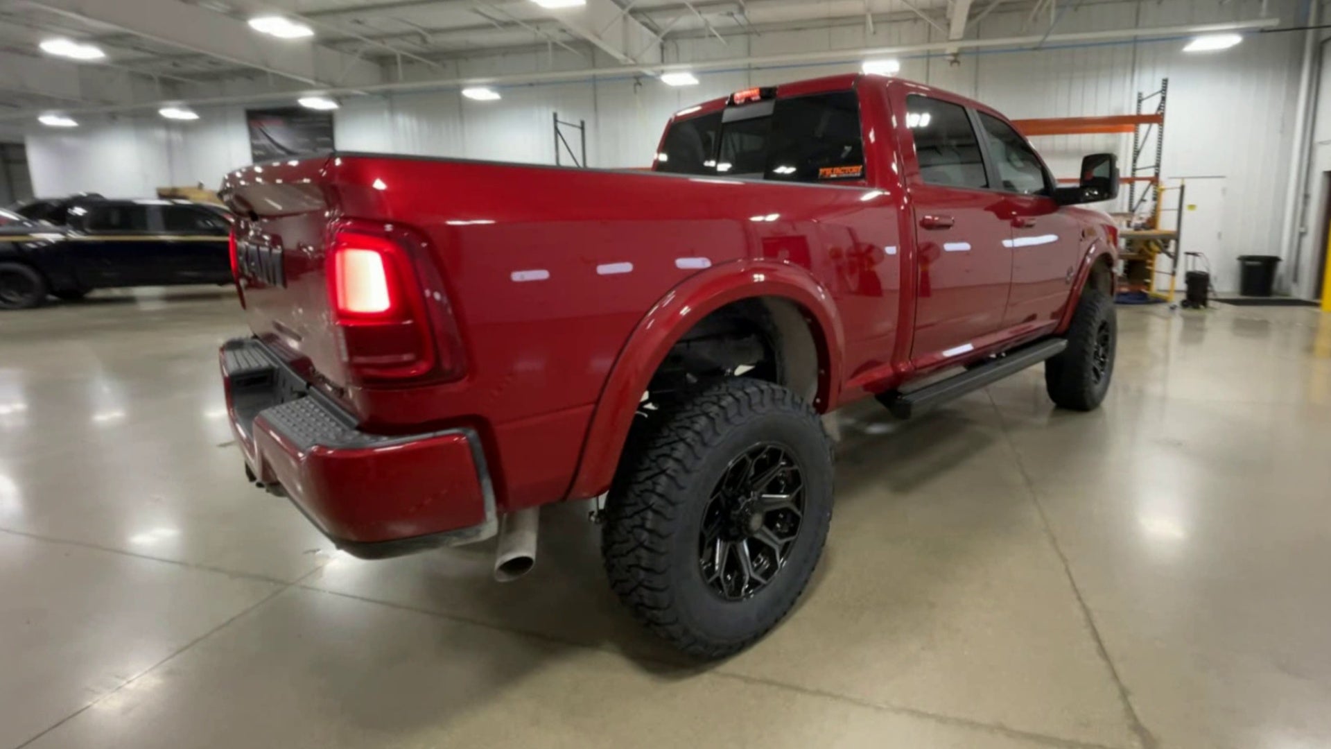 Vehicle Image 8