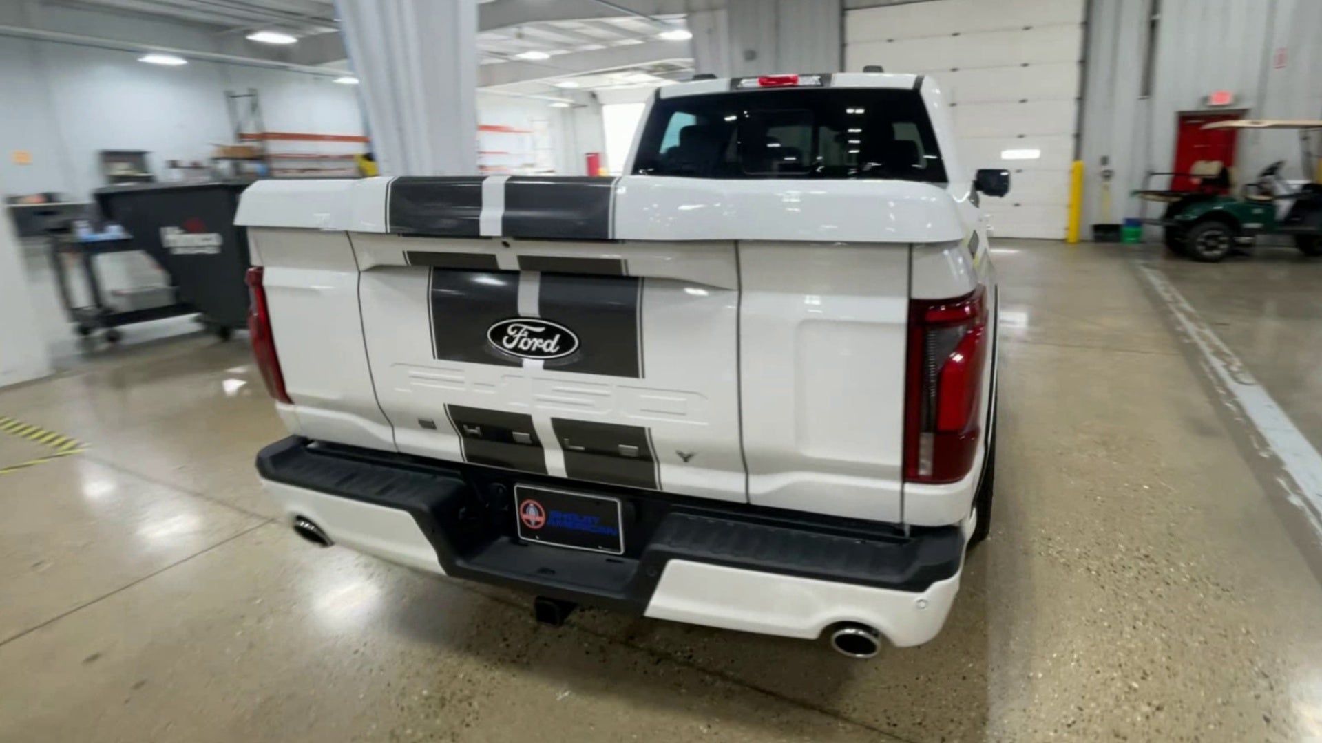 Vehicle Image 8