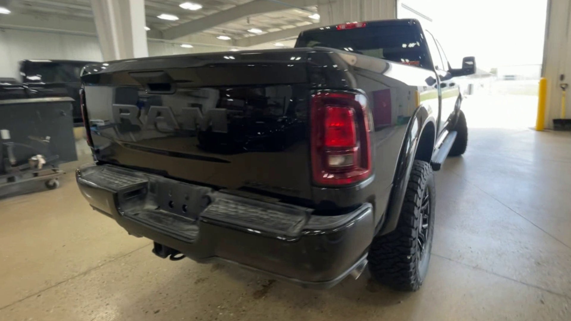 Vehicle Image 8