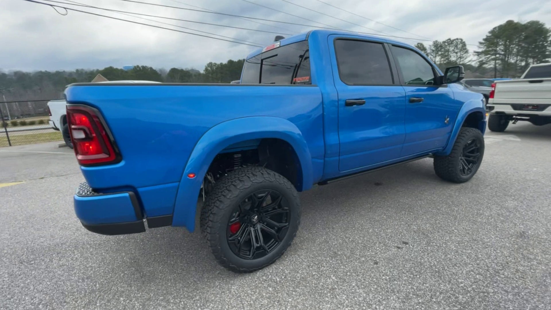 Vehicle Image 8