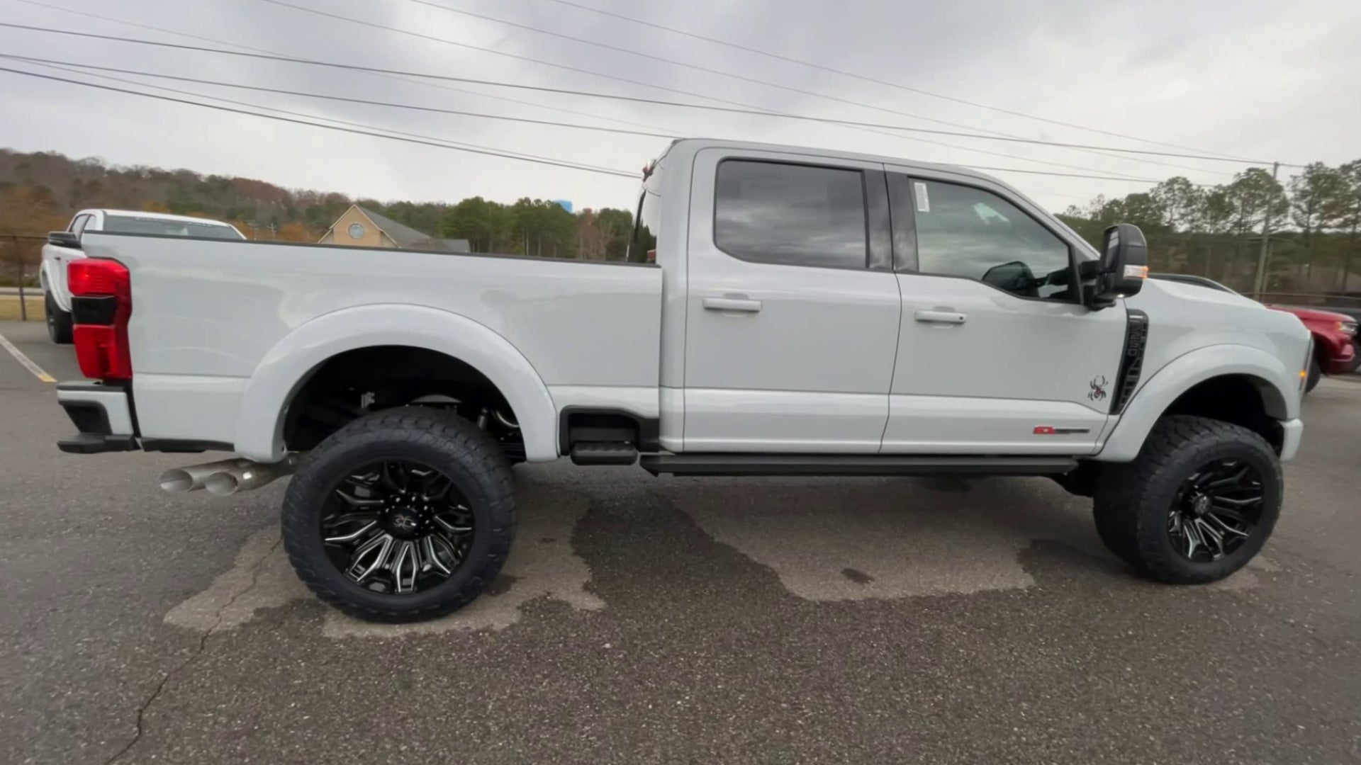 Vehicle Image 8