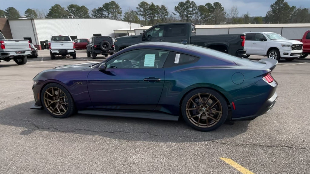 Vehicle Image 8