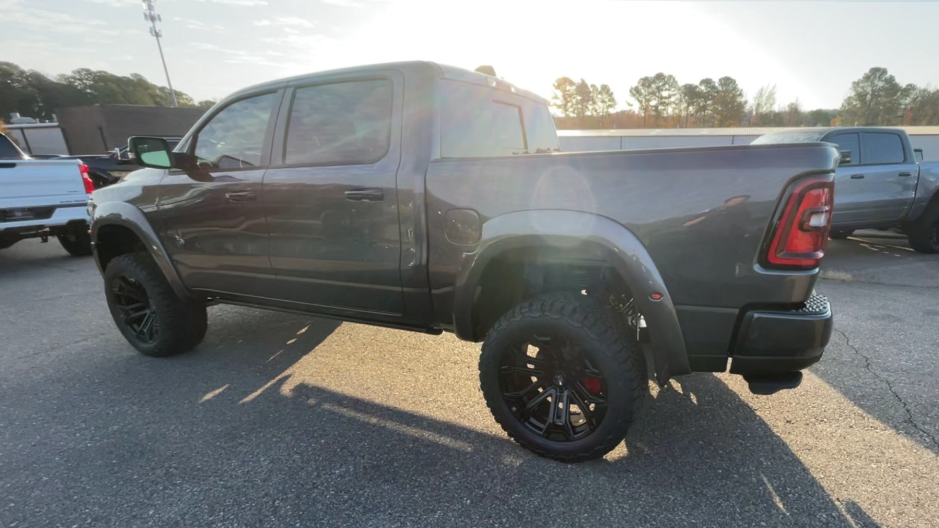Vehicle Image 8