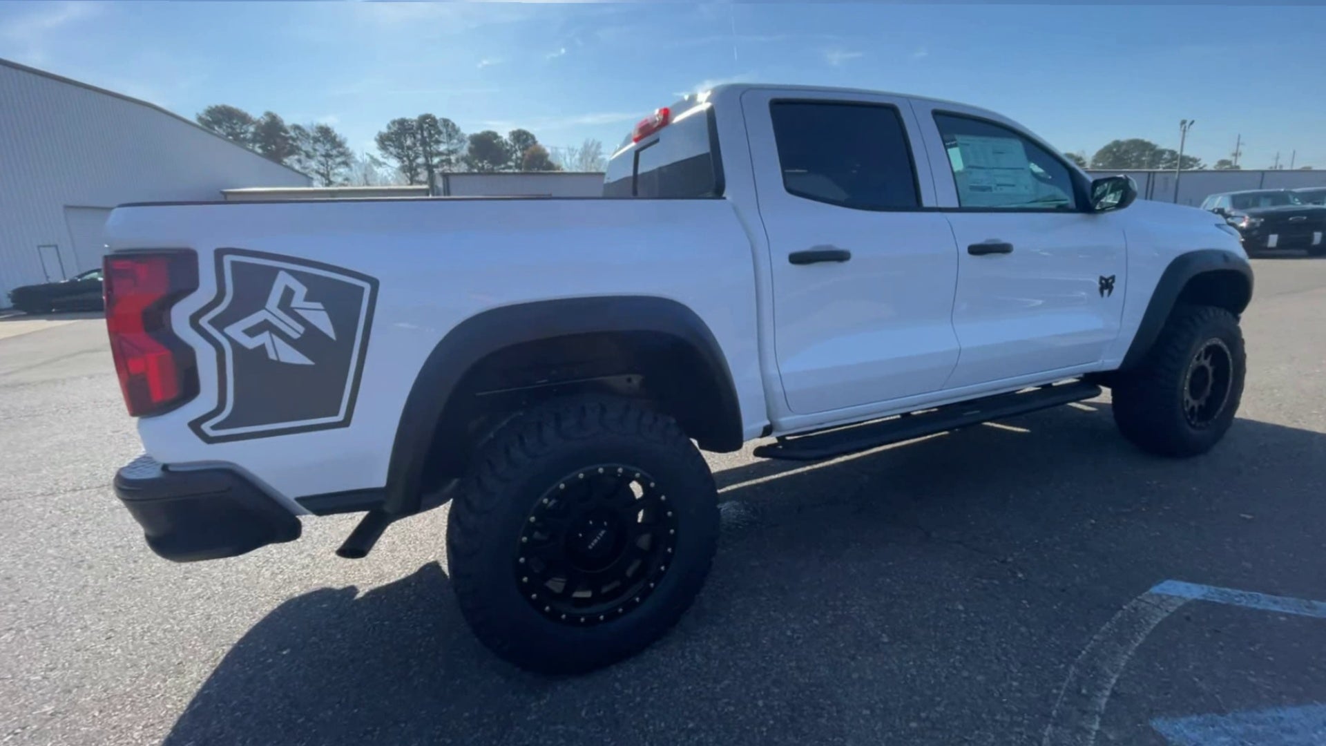 Vehicle Image 8