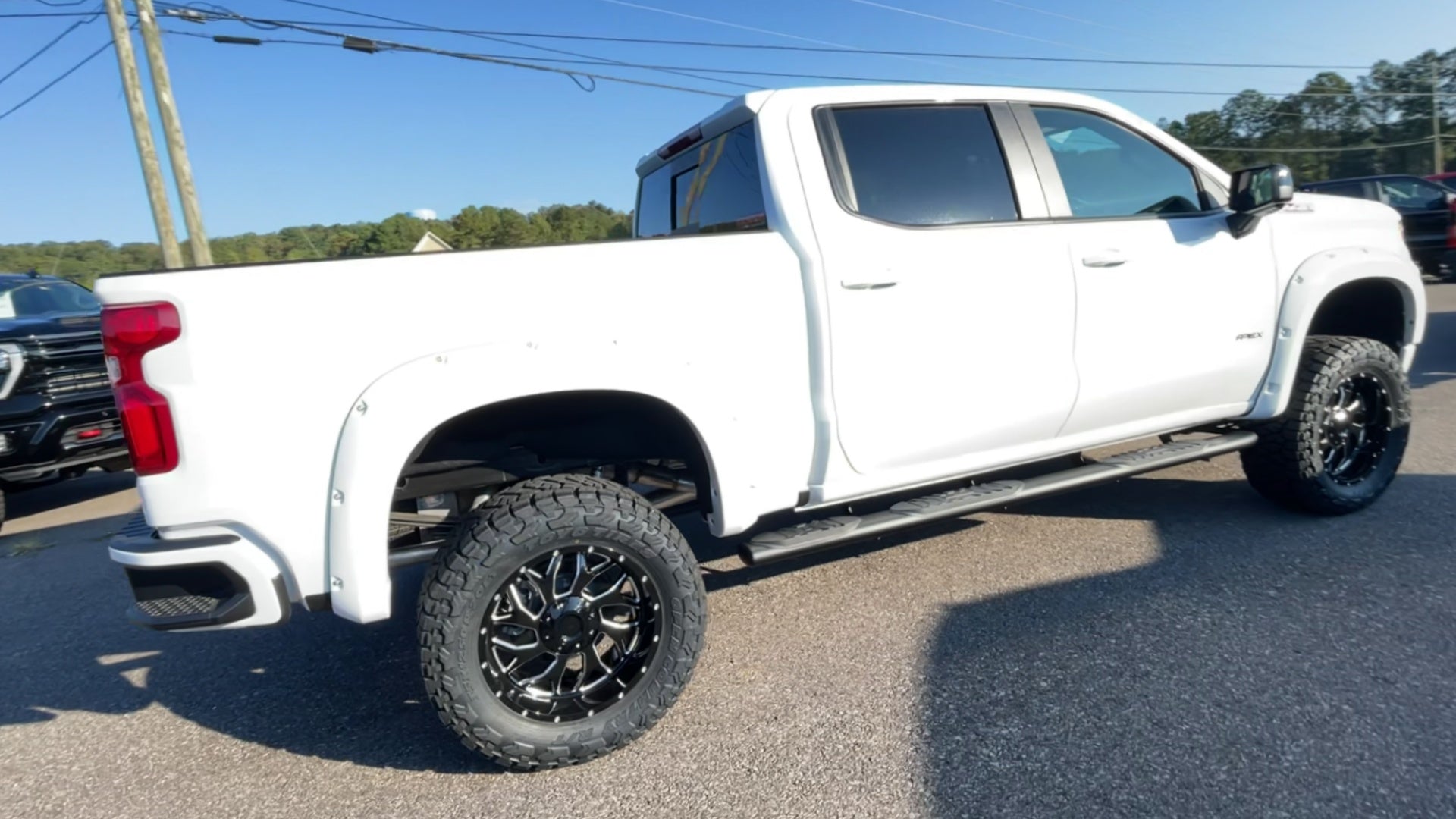 Vehicle Image 8