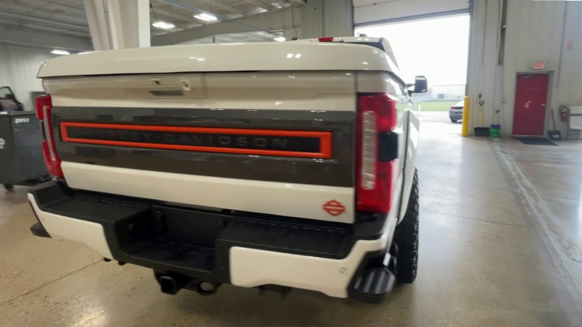 Vehicle Image 8