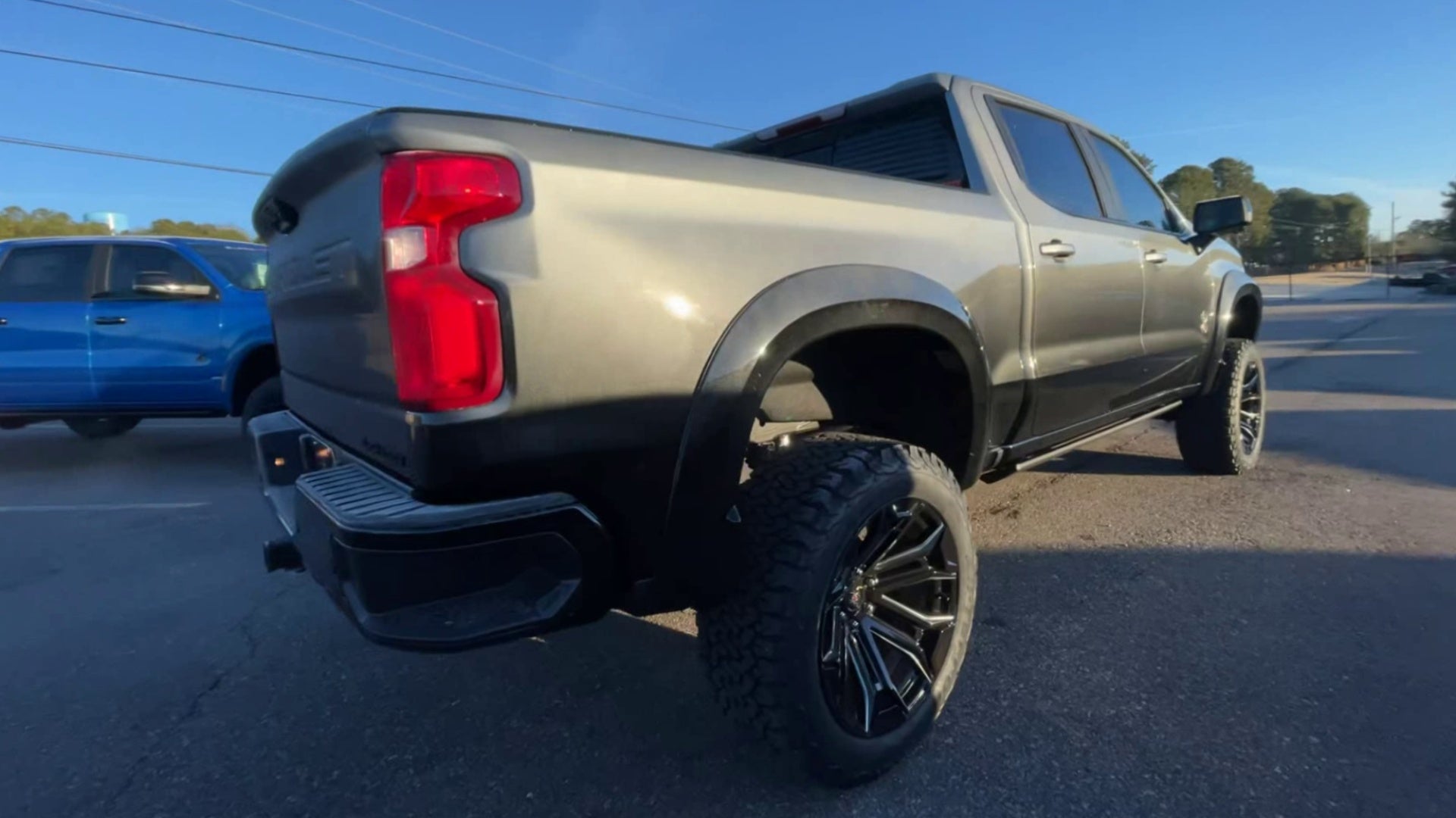 Vehicle Image 8