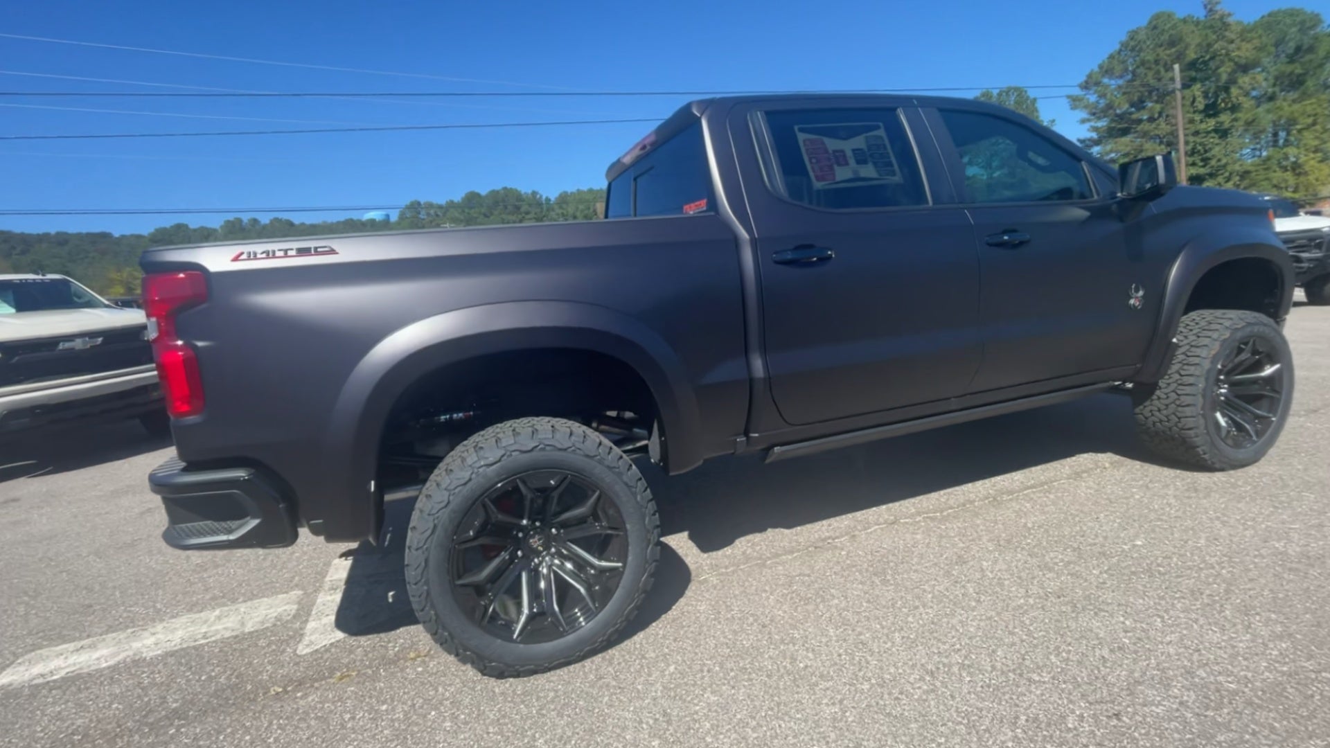 Vehicle Image 8