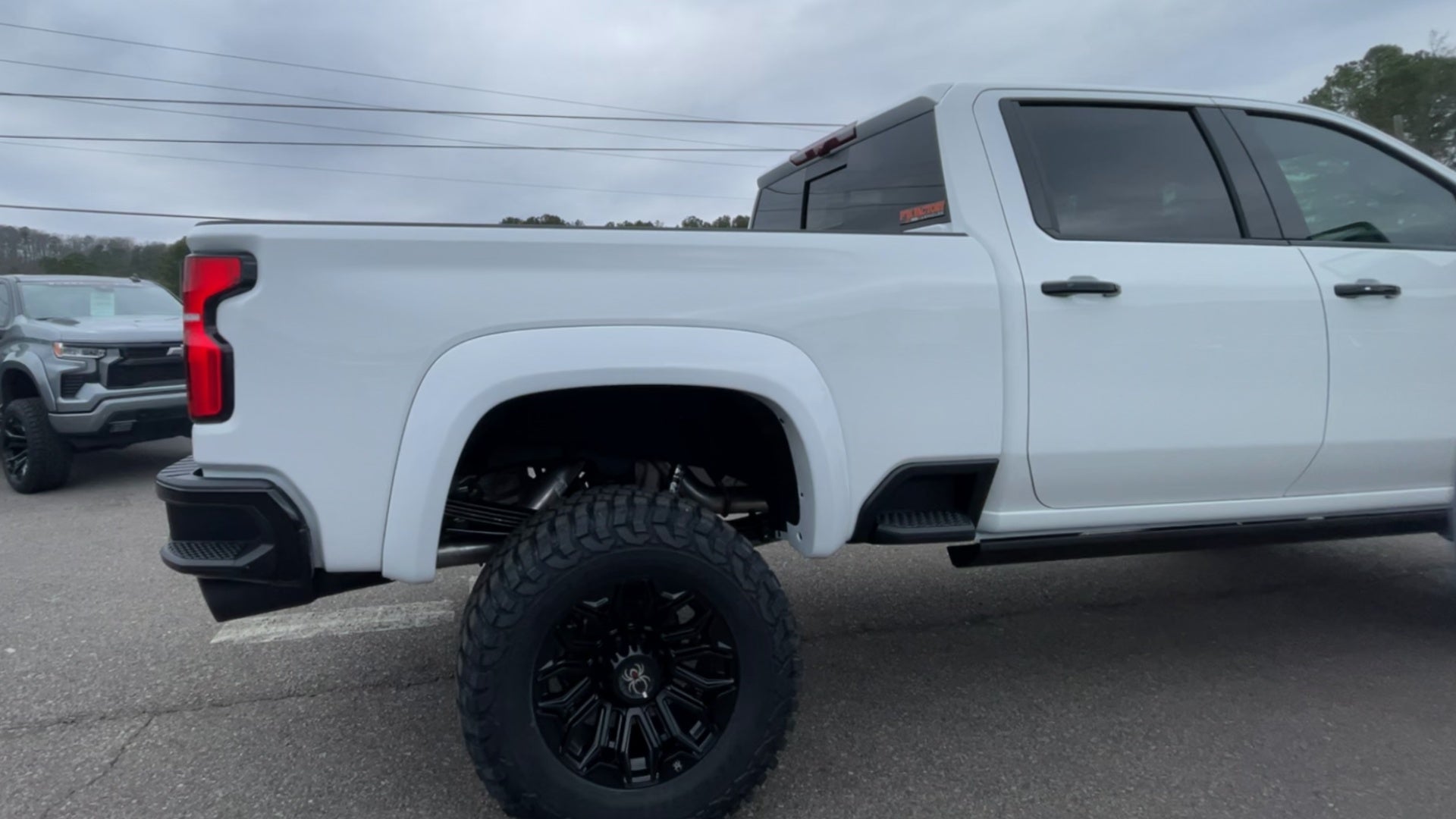 Vehicle Image 8