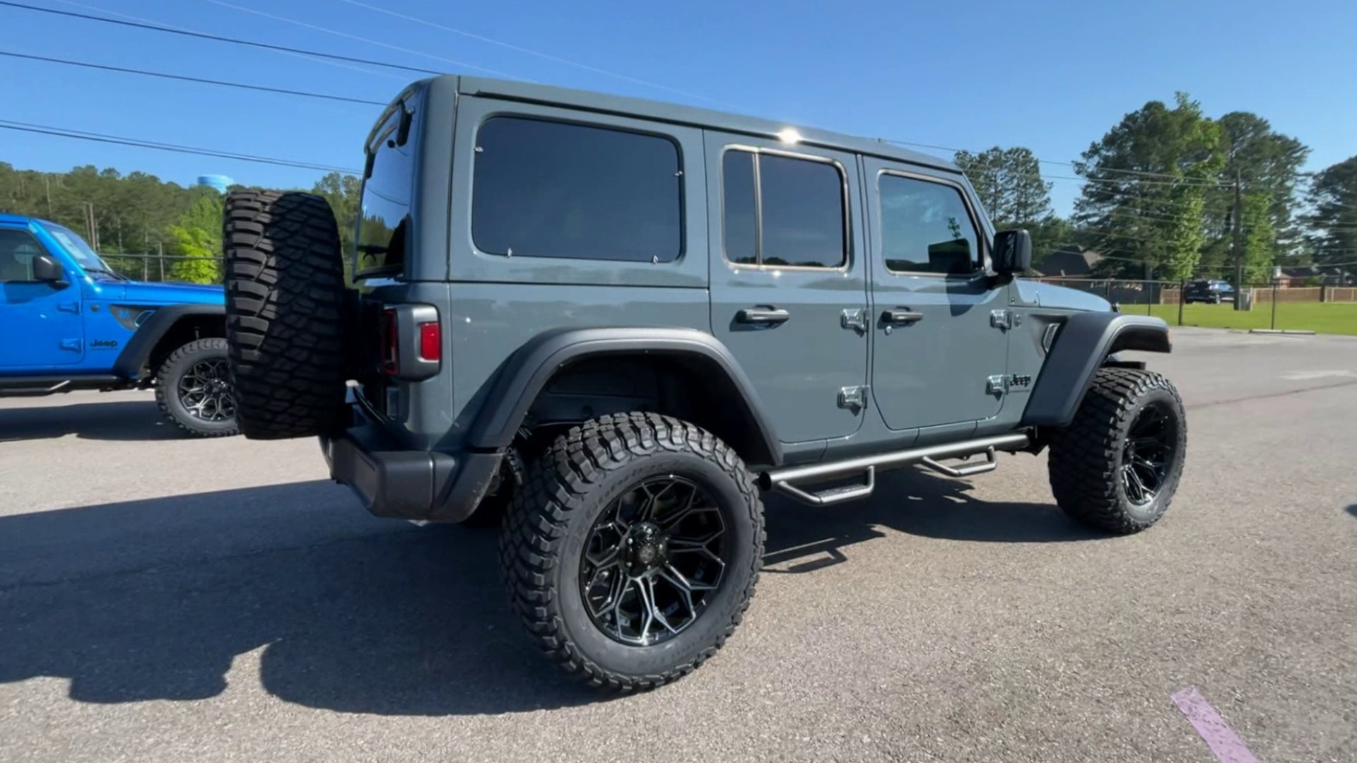 Vehicle Image 8