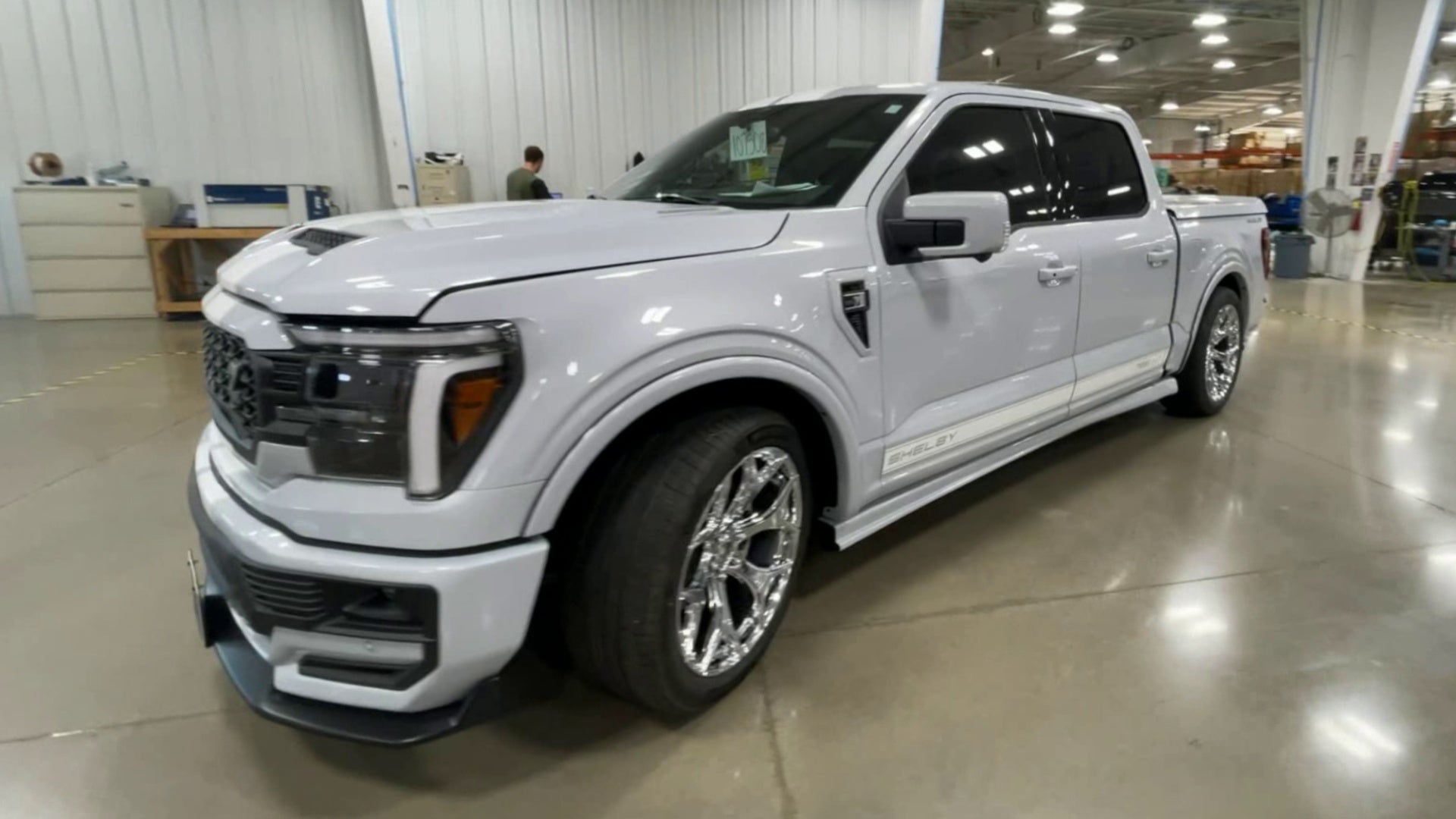 Vehicle Image 8