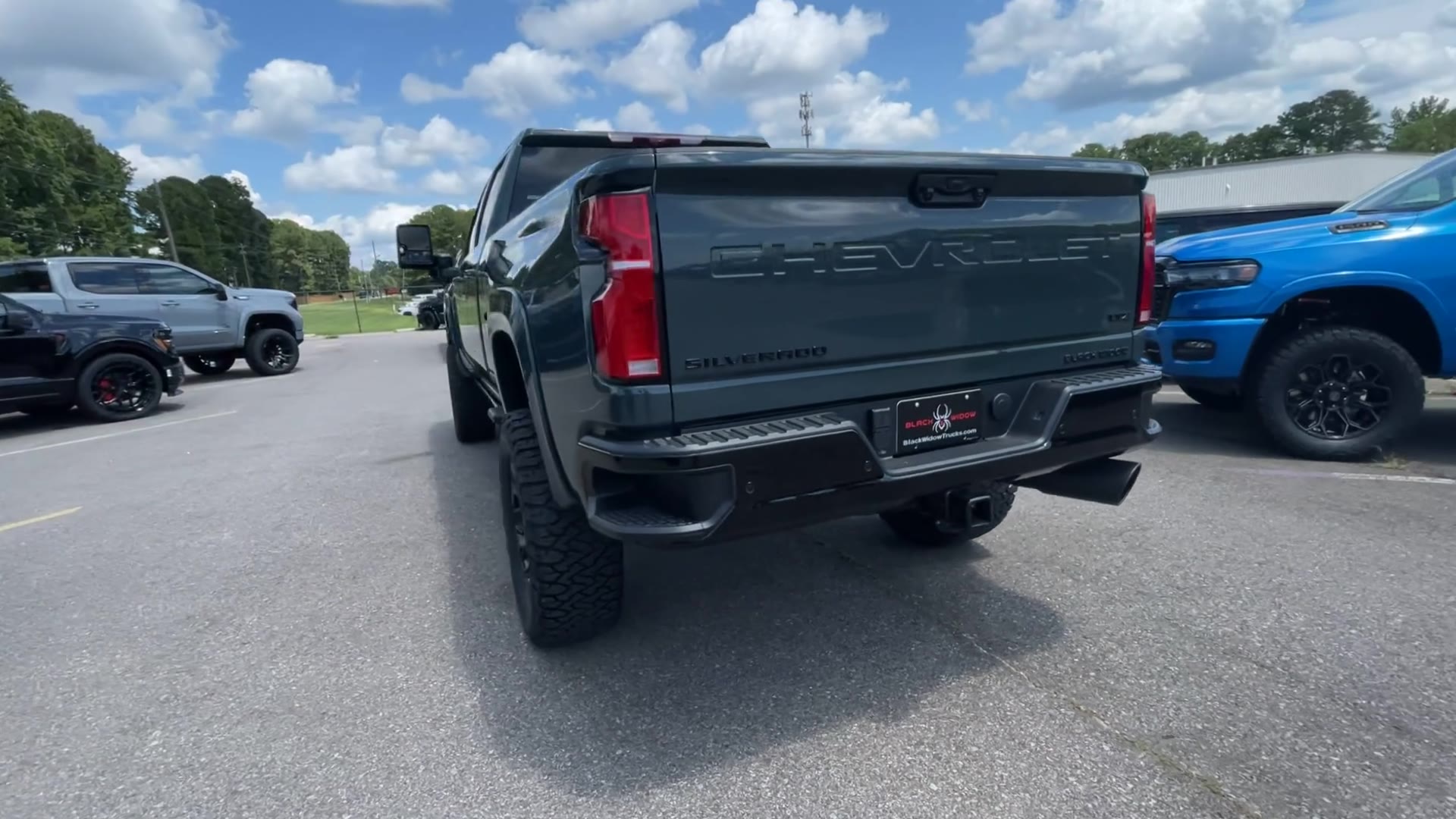 Vehicle Image 8