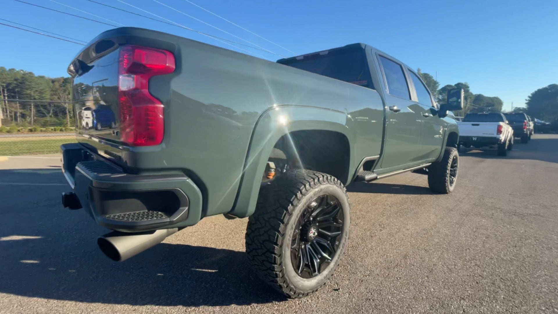 Vehicle Image 8
