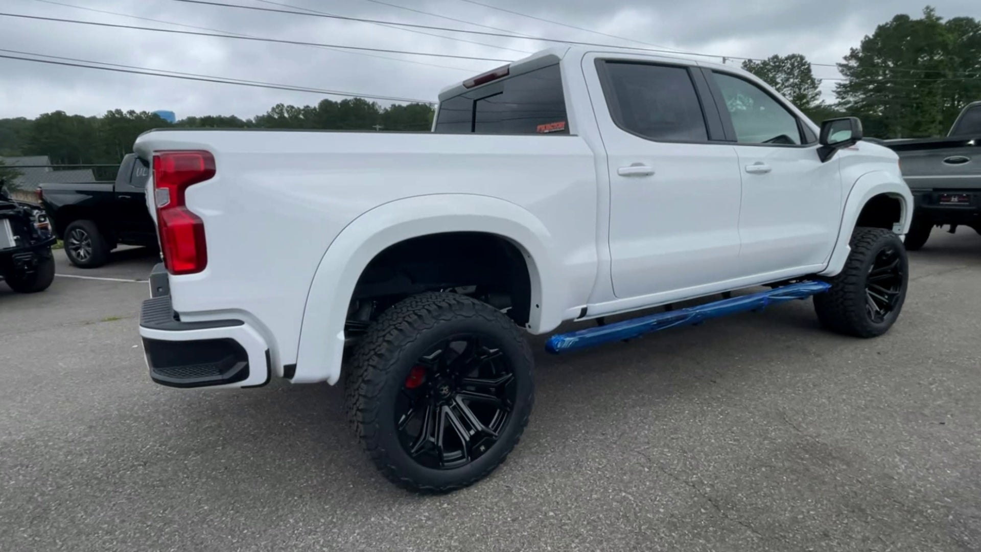 Vehicle Image 8