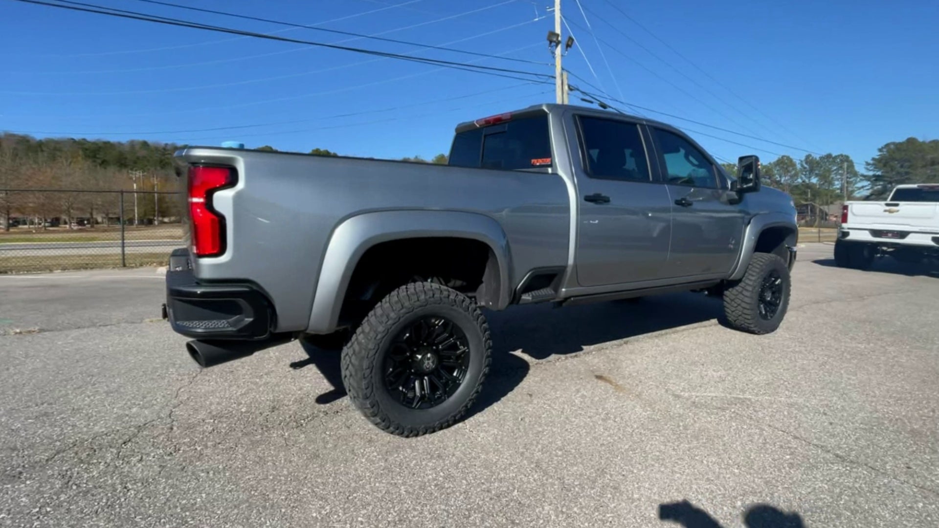 Vehicle Image 8