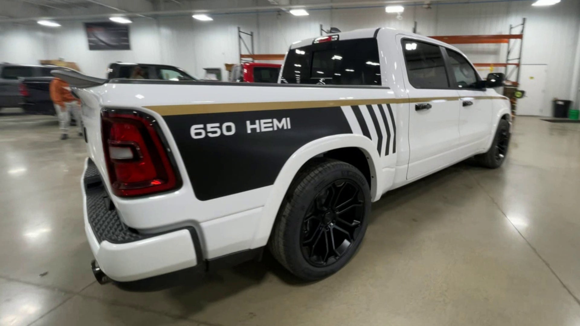 Vehicle Image 8