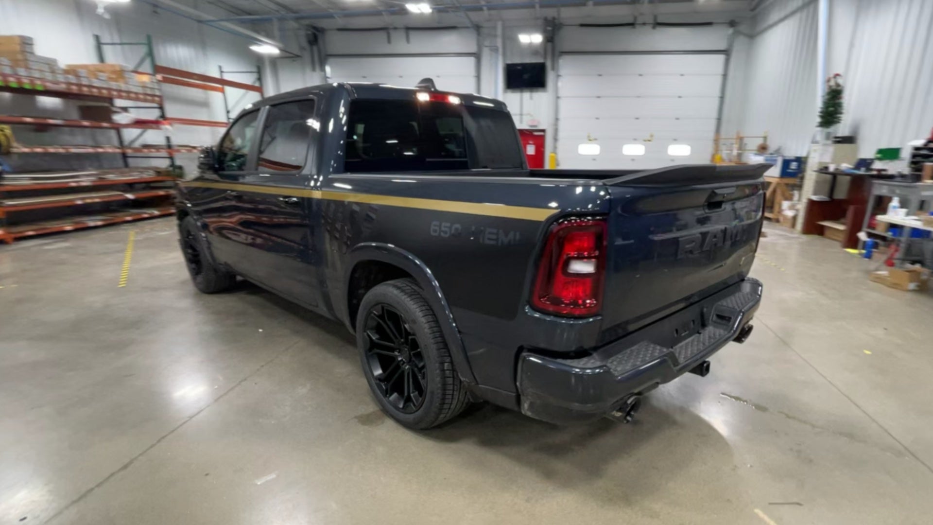 Vehicle Image 8