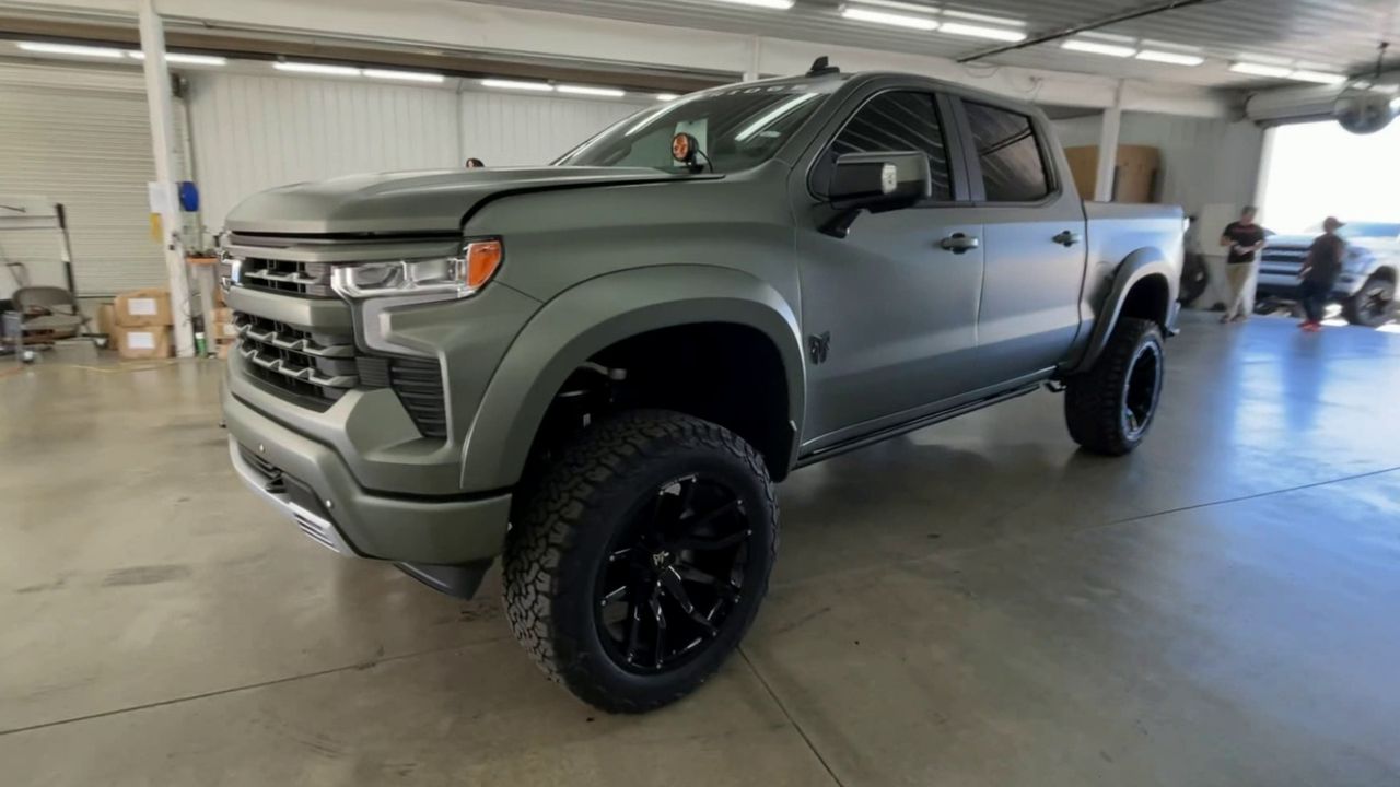 Vehicle Image 8