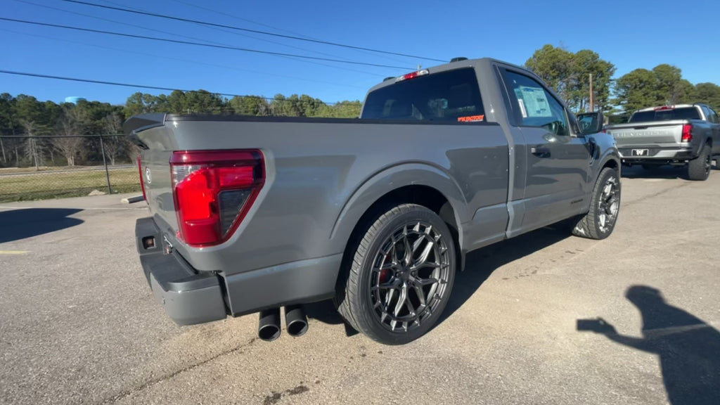 Vehicle Image 8