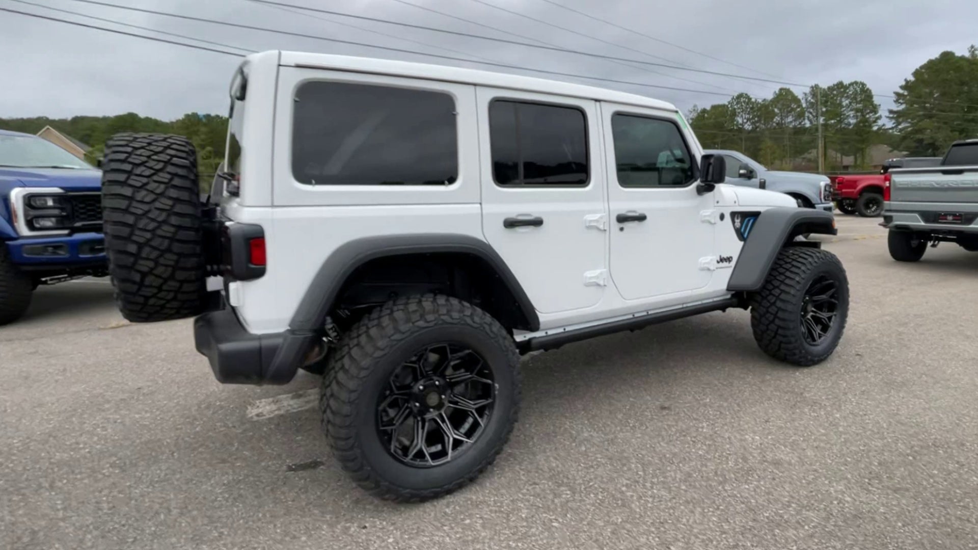Vehicle Image 8