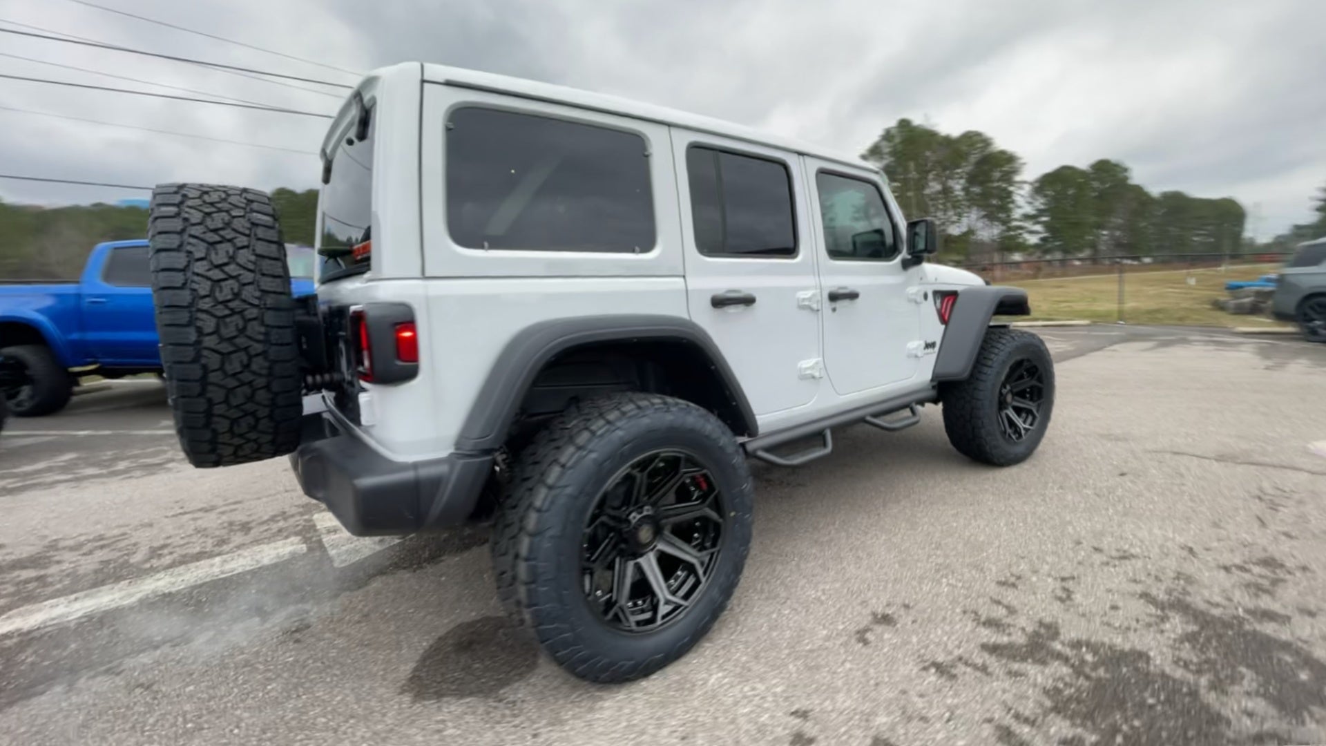 Vehicle Image 8
