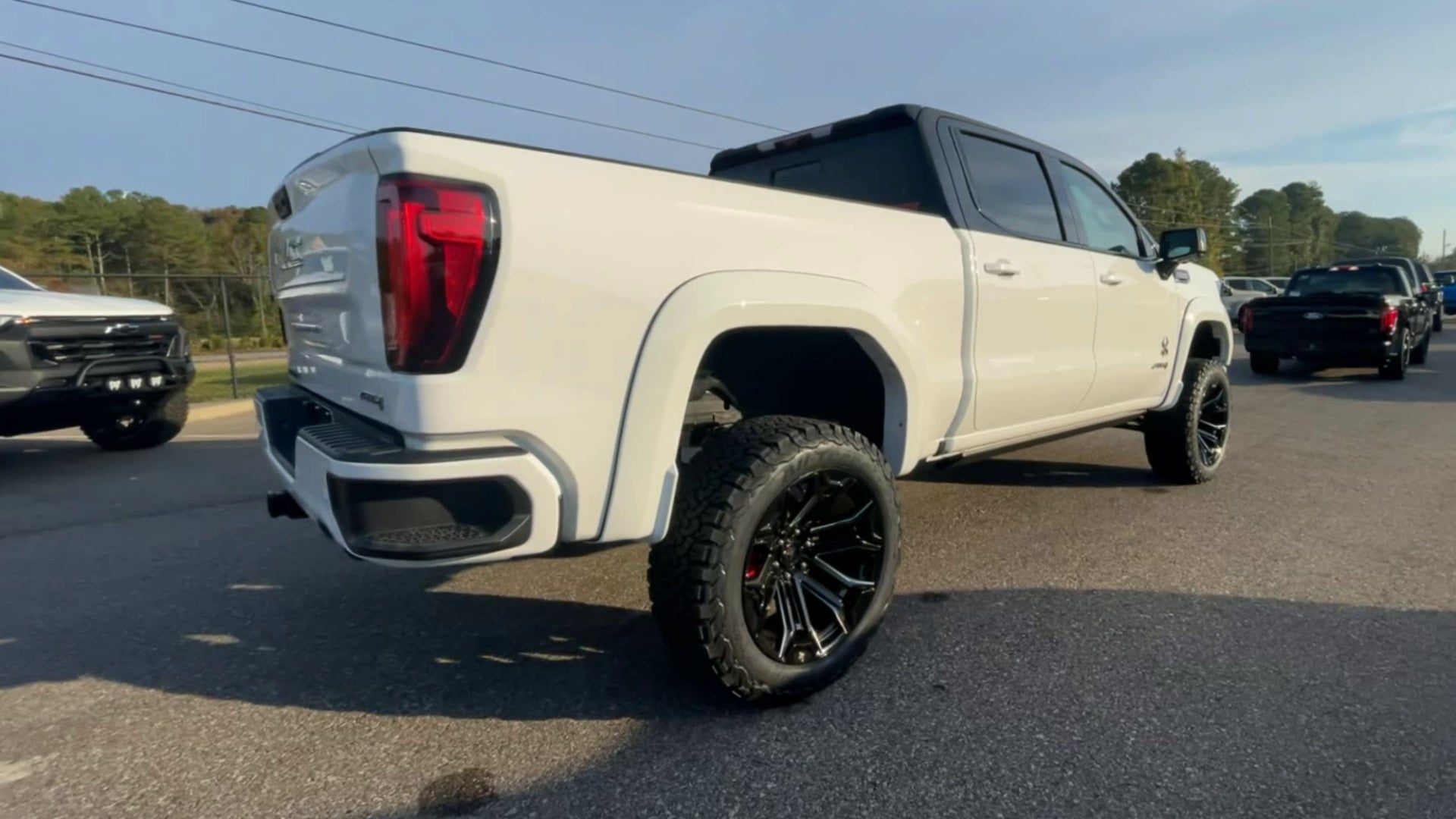Vehicle Image 8