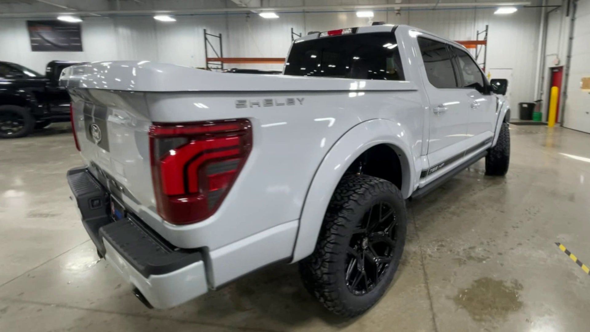 Vehicle Image 8