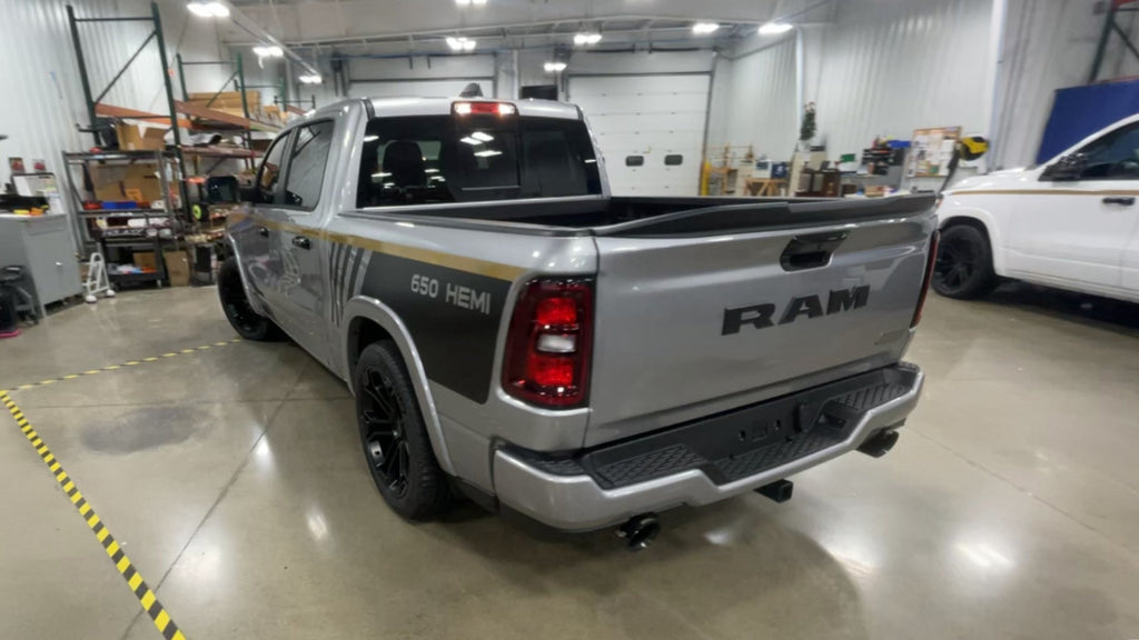 Vehicle Image 8