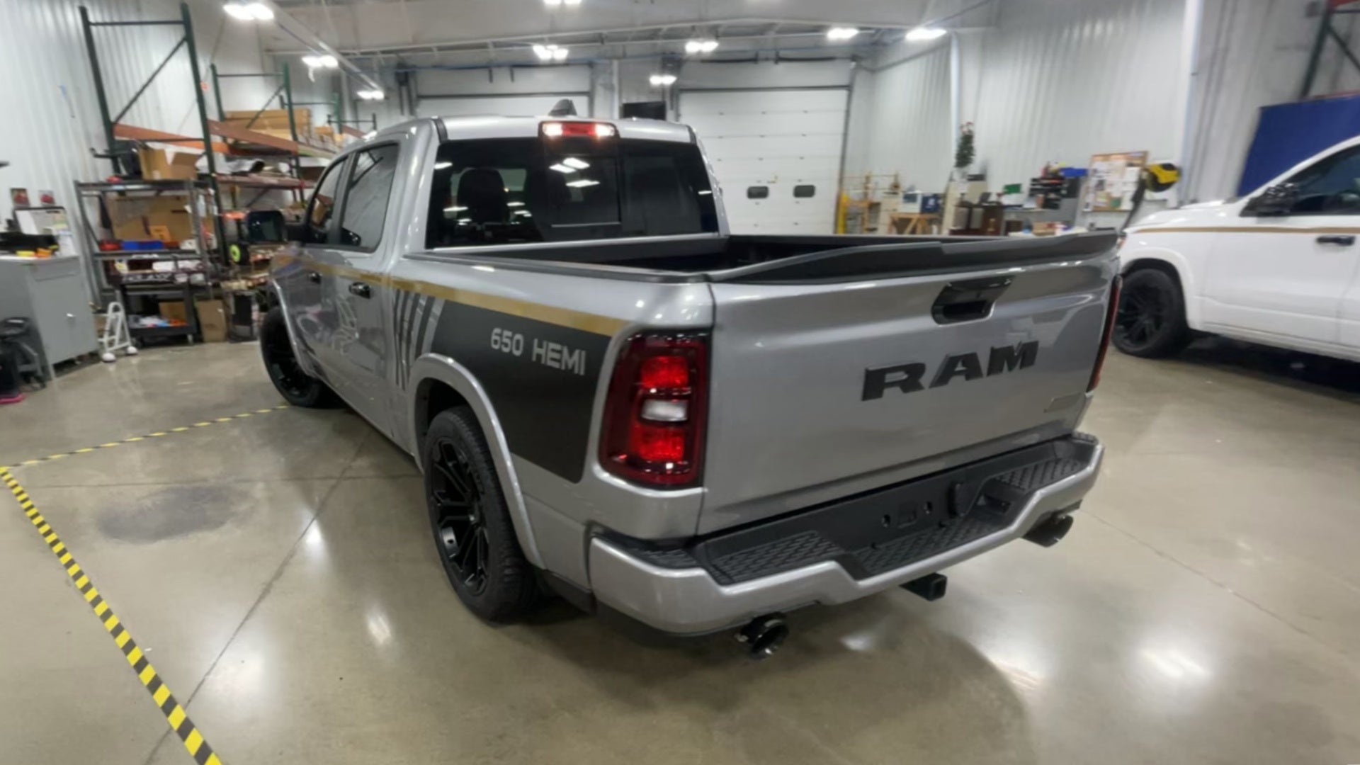 Vehicle Image 8