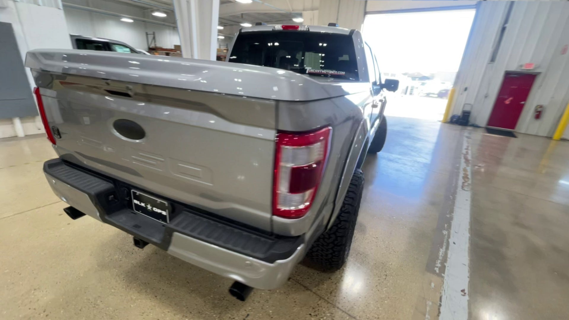 Vehicle Image 8