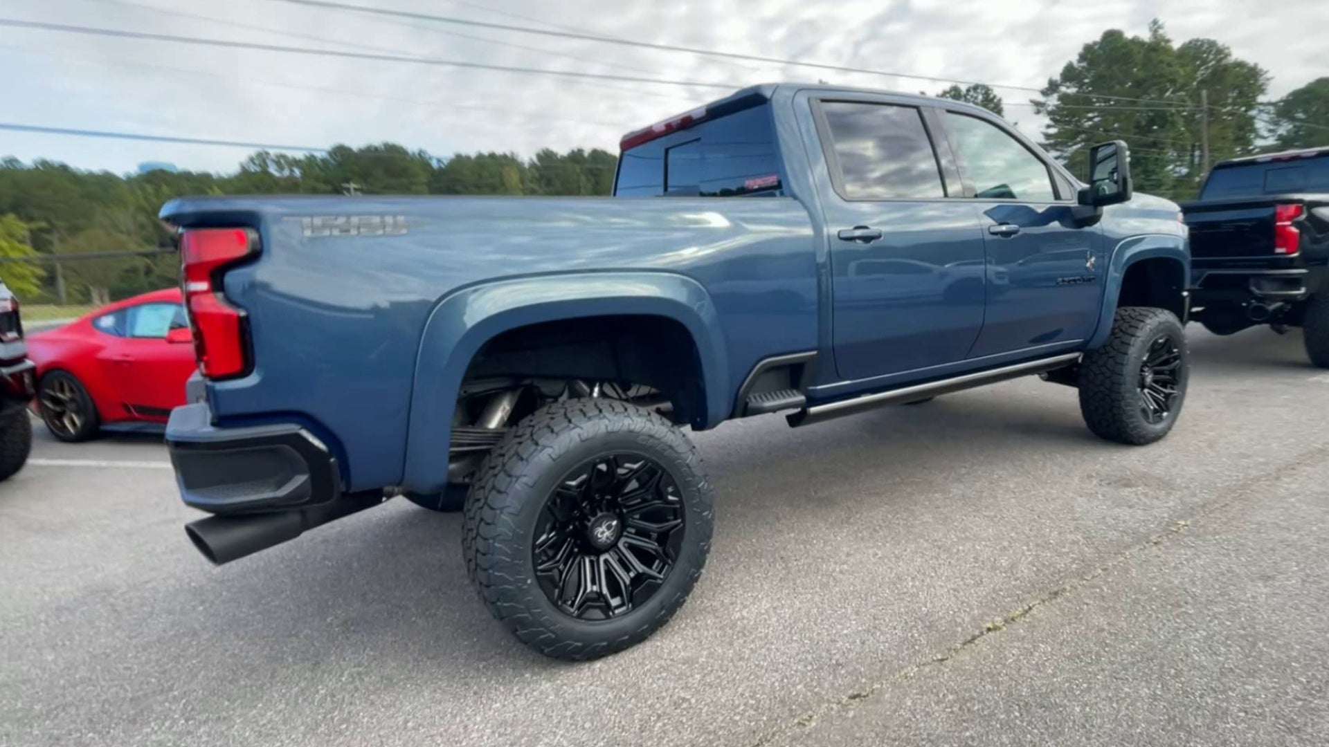 Vehicle Image 8