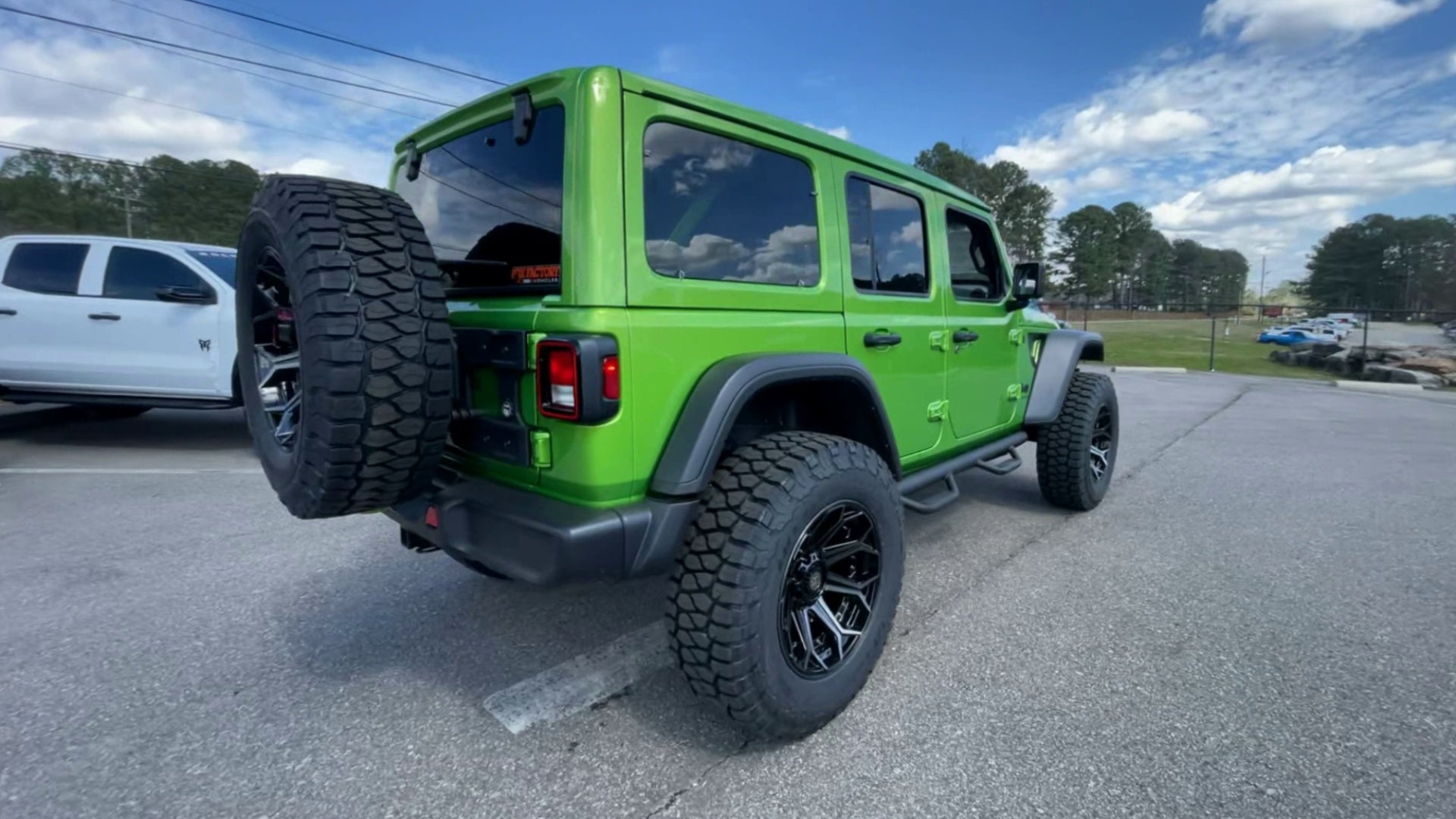 Vehicle Image 8